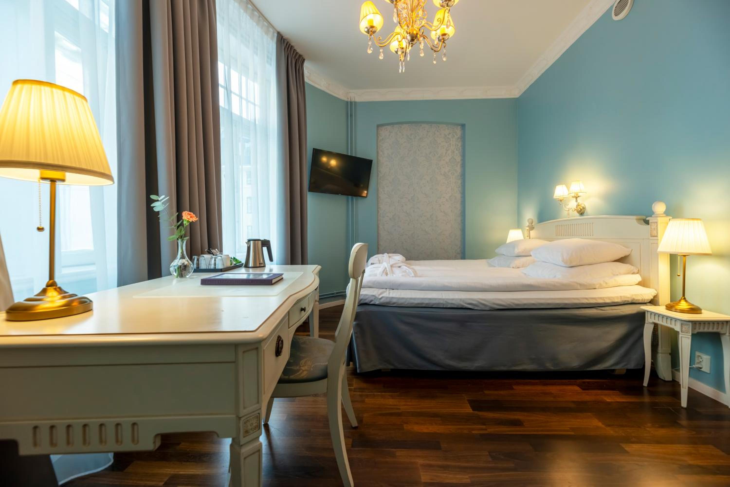 Superior King Room - Photo 4