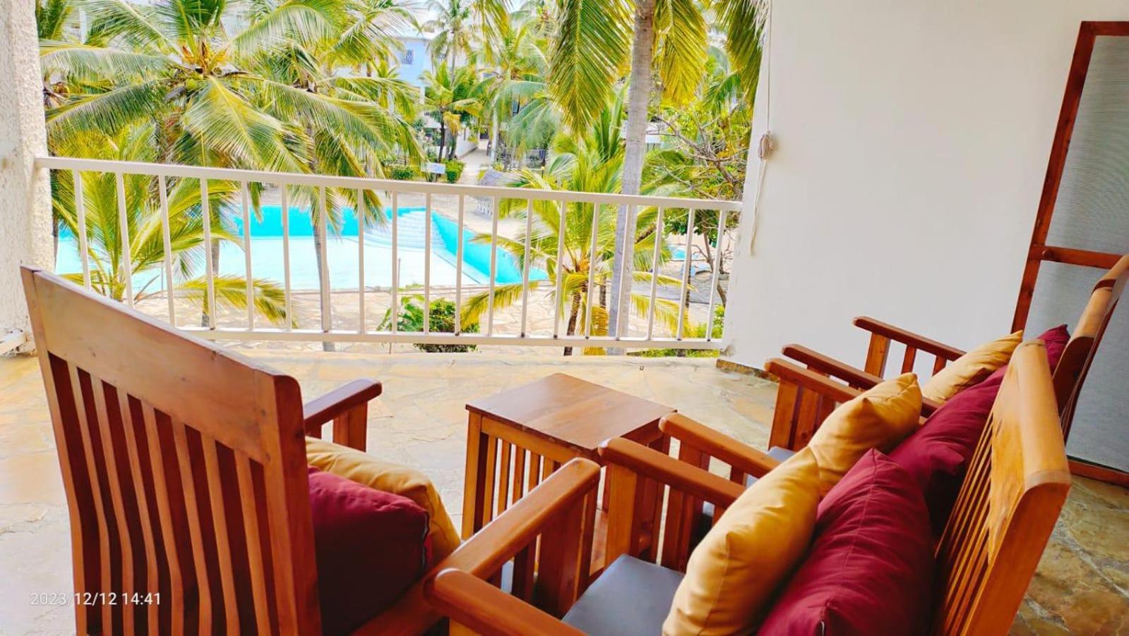 Apartment with View and Balcony photo 1