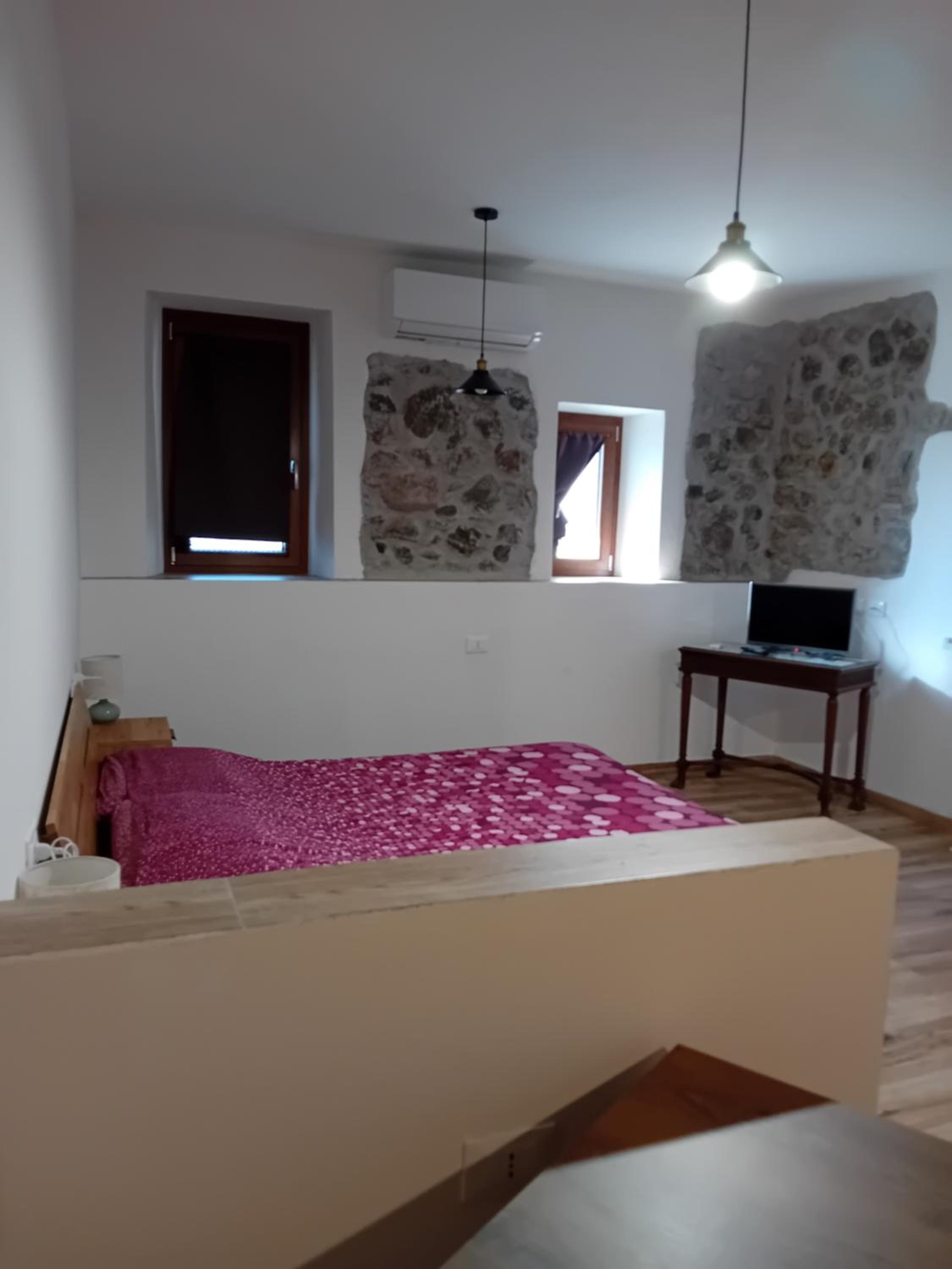Large Double Room photo 1