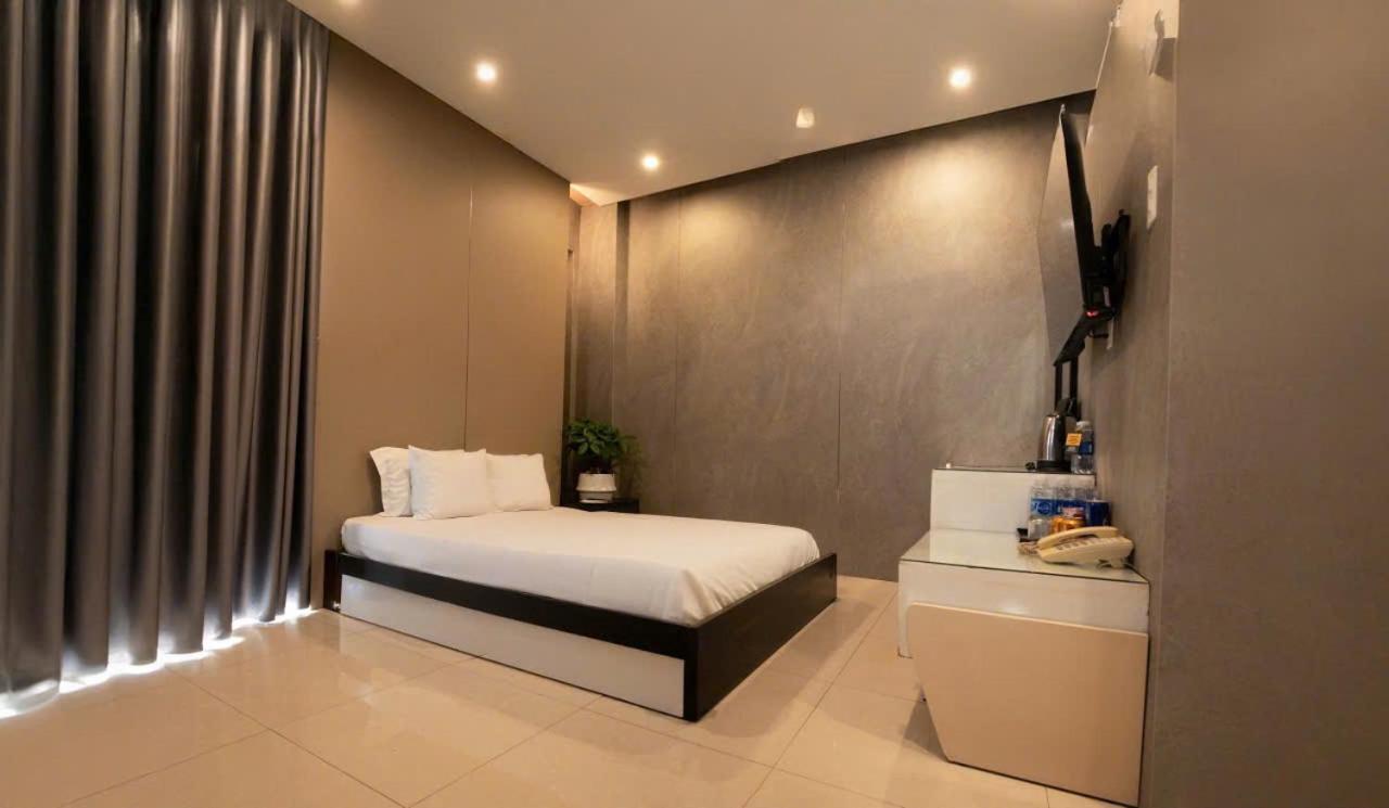 Double Room - Photo 2