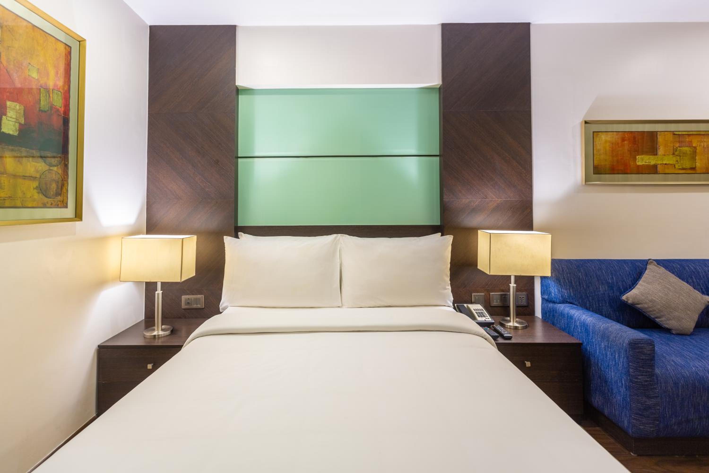 Executive Room - Photo 2
