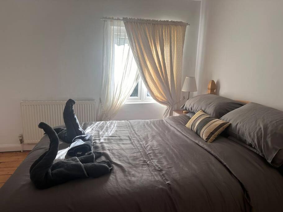 Three-Bedroom House photo 1