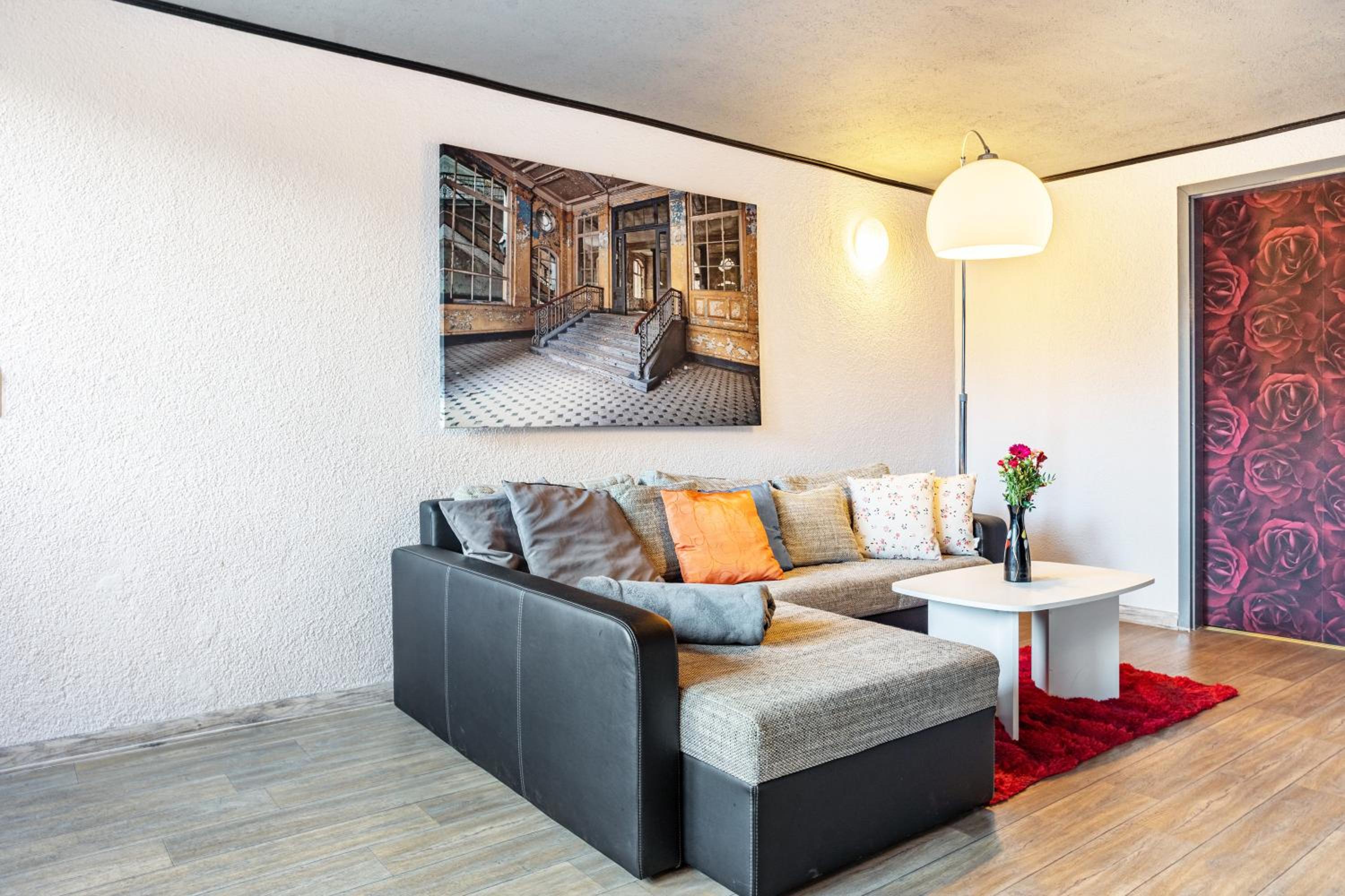 Two-Bedroom Deluxe Apartment with Garden View photo 3