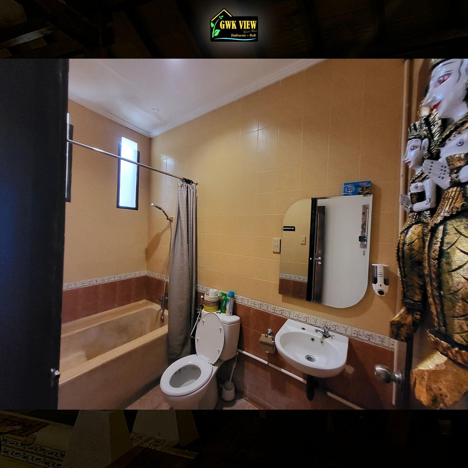 Deluxe King Room - Photo 8