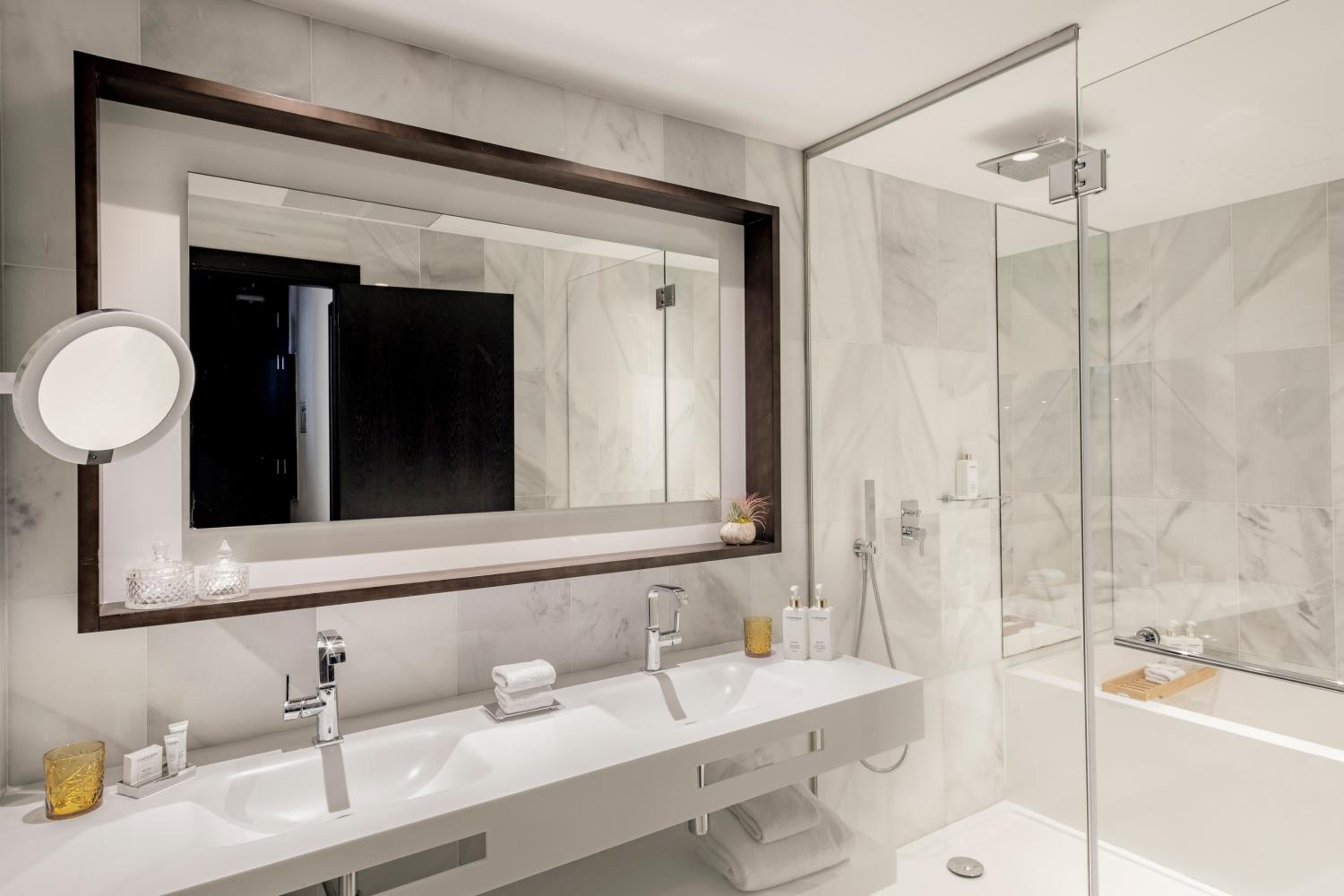 Supreme Suite Sea View