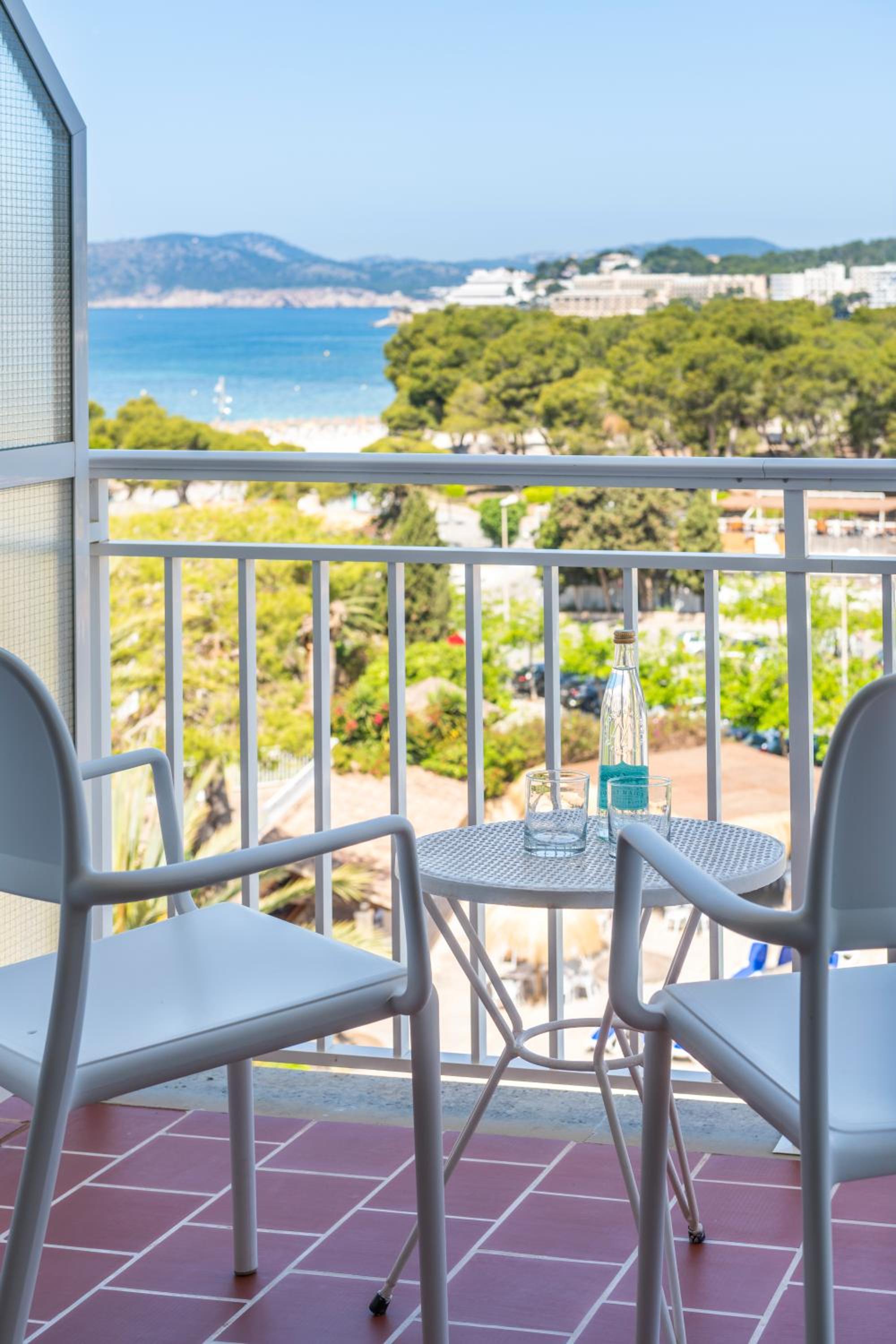 Double or Twin Room with Partial Sea View