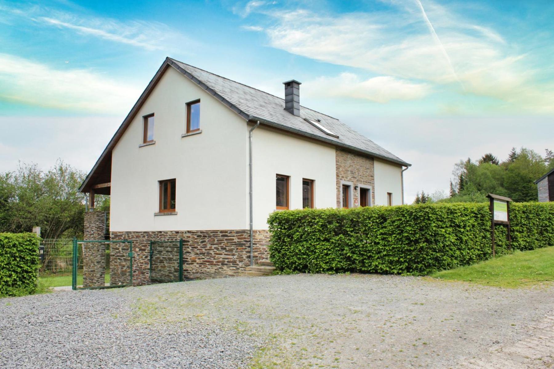Seven-Bedroom House photo 3