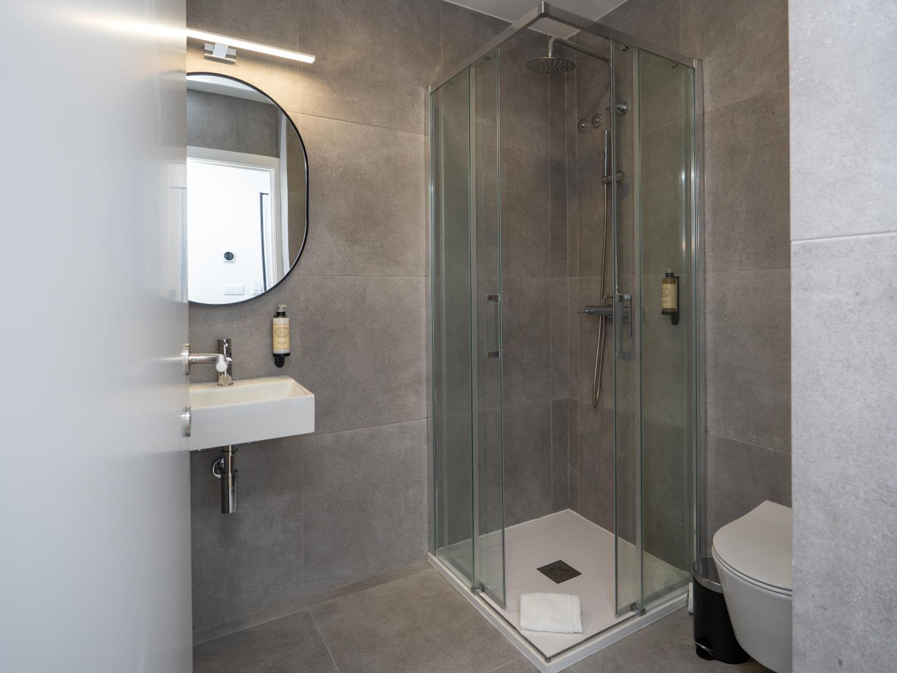 Double Room - Photo 4