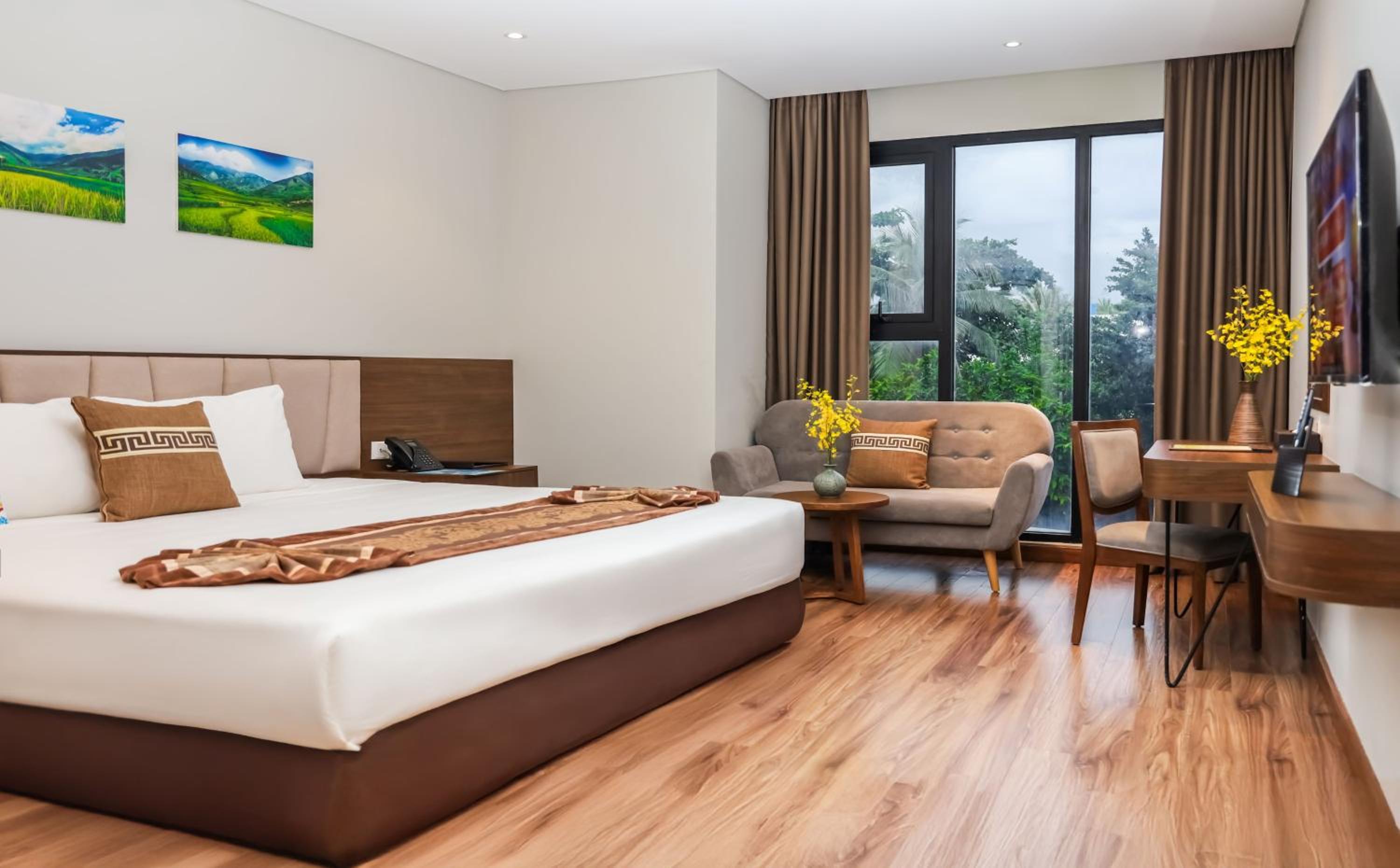 Superior Double or Twin Room with City View