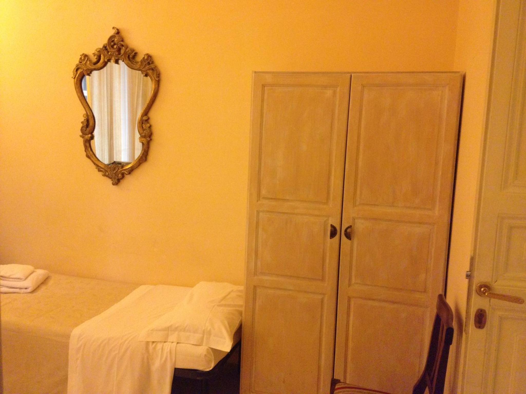 Triple Room with Private Bathroom photo 3