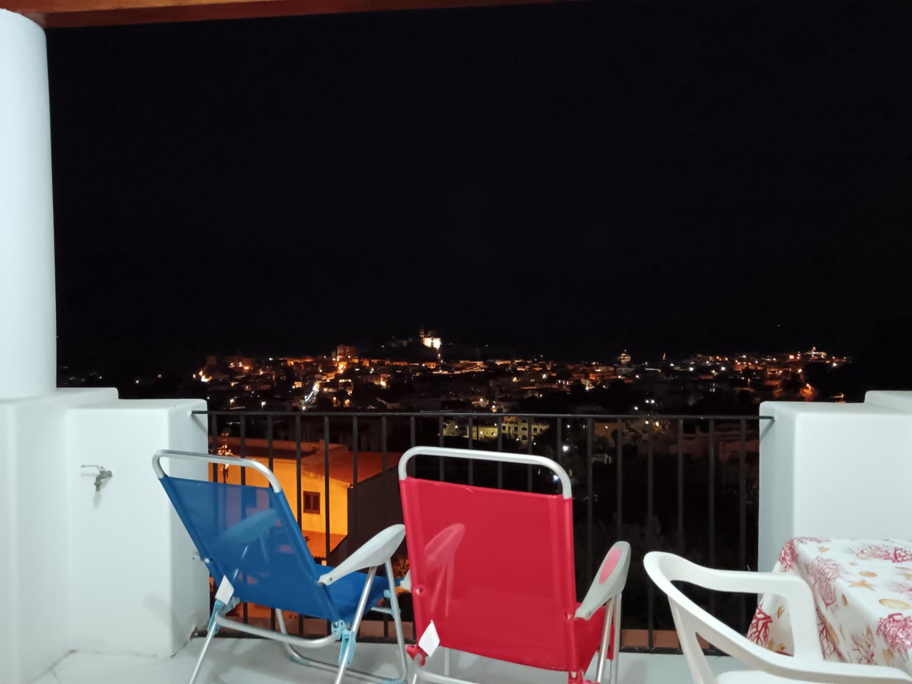 Studio with Sea View (2 Adults) - Photo 2