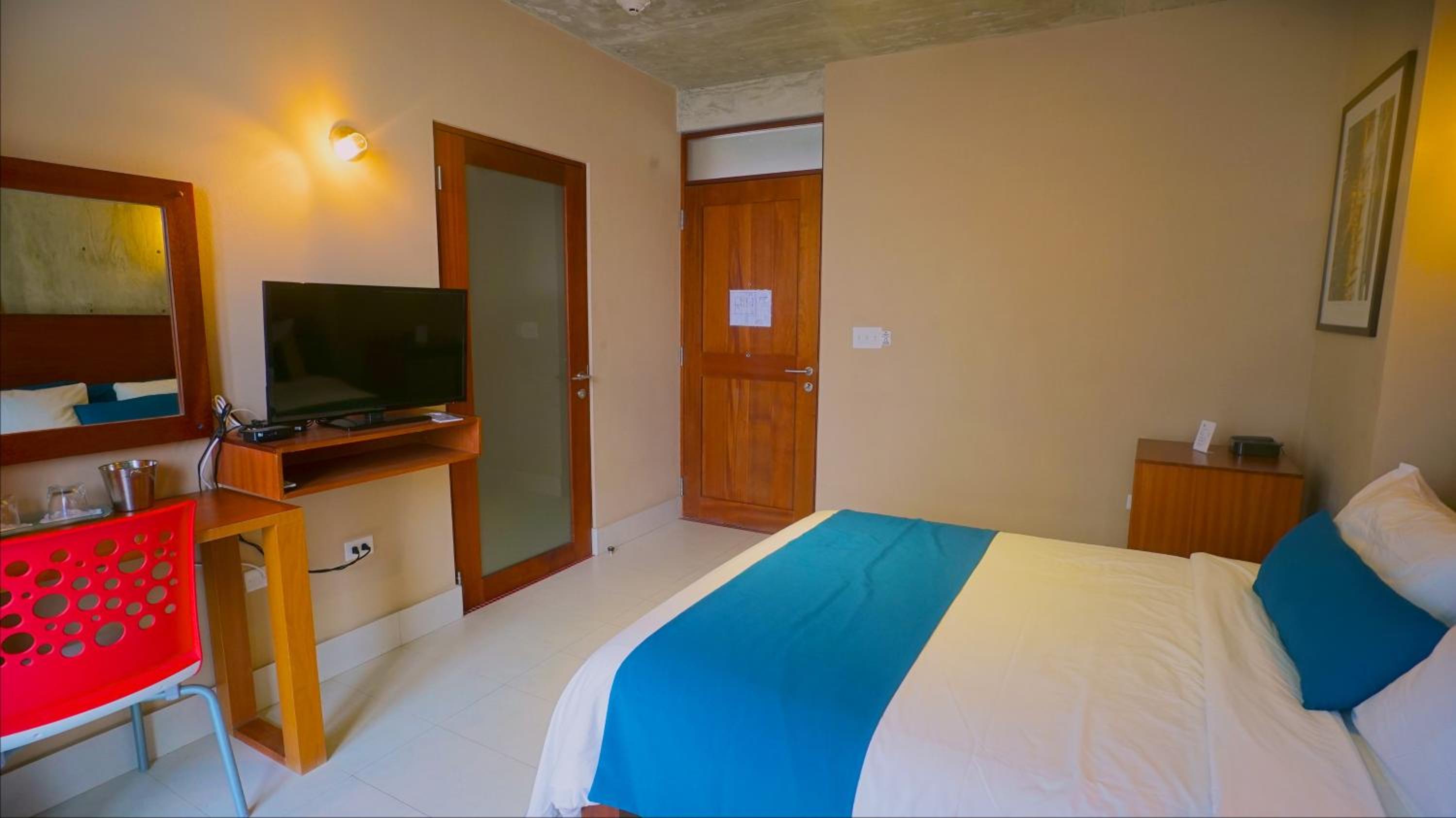 Queen Room - Disability Access photo 2