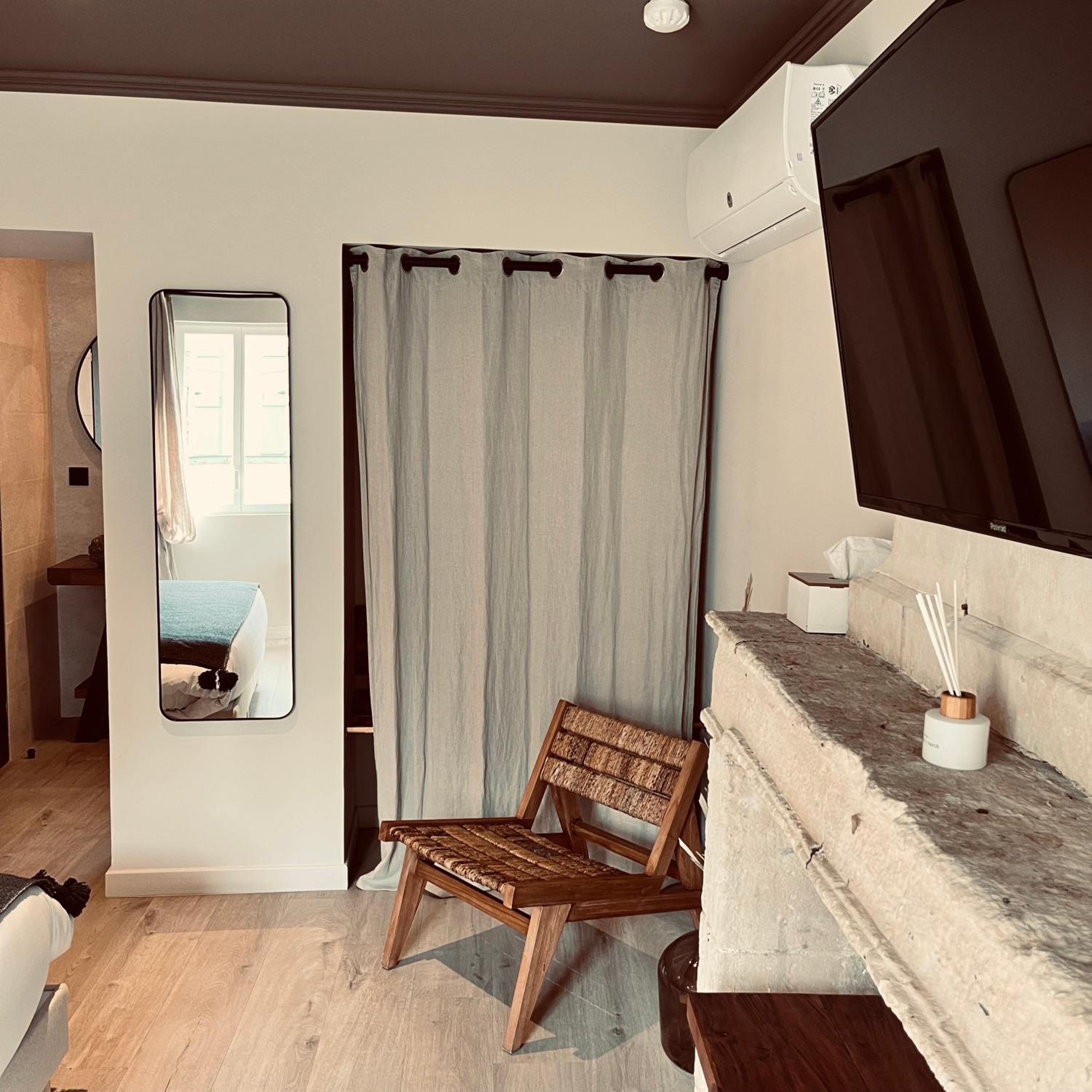 Deluxe Double Room photo 3