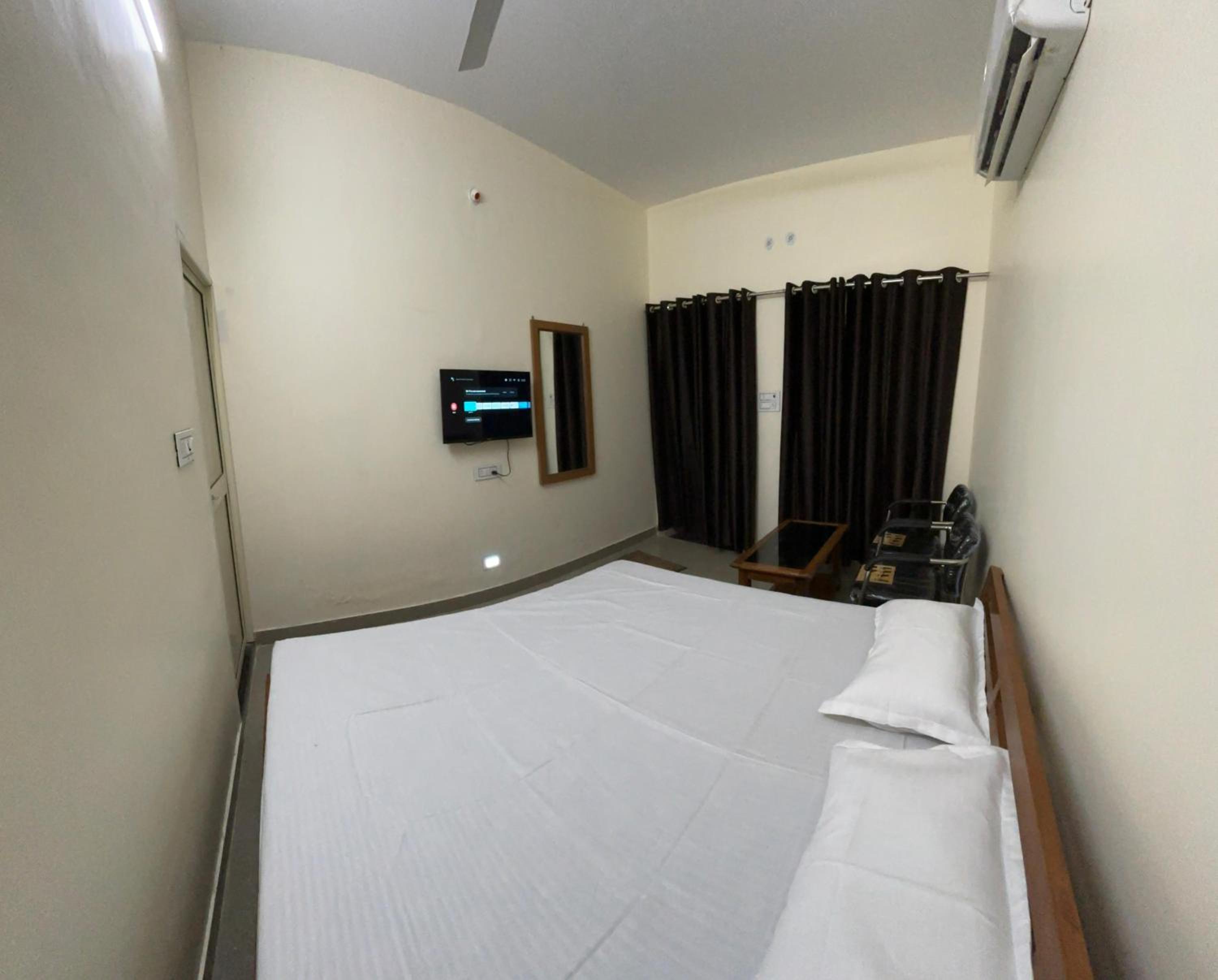Standard Double Room photo 2