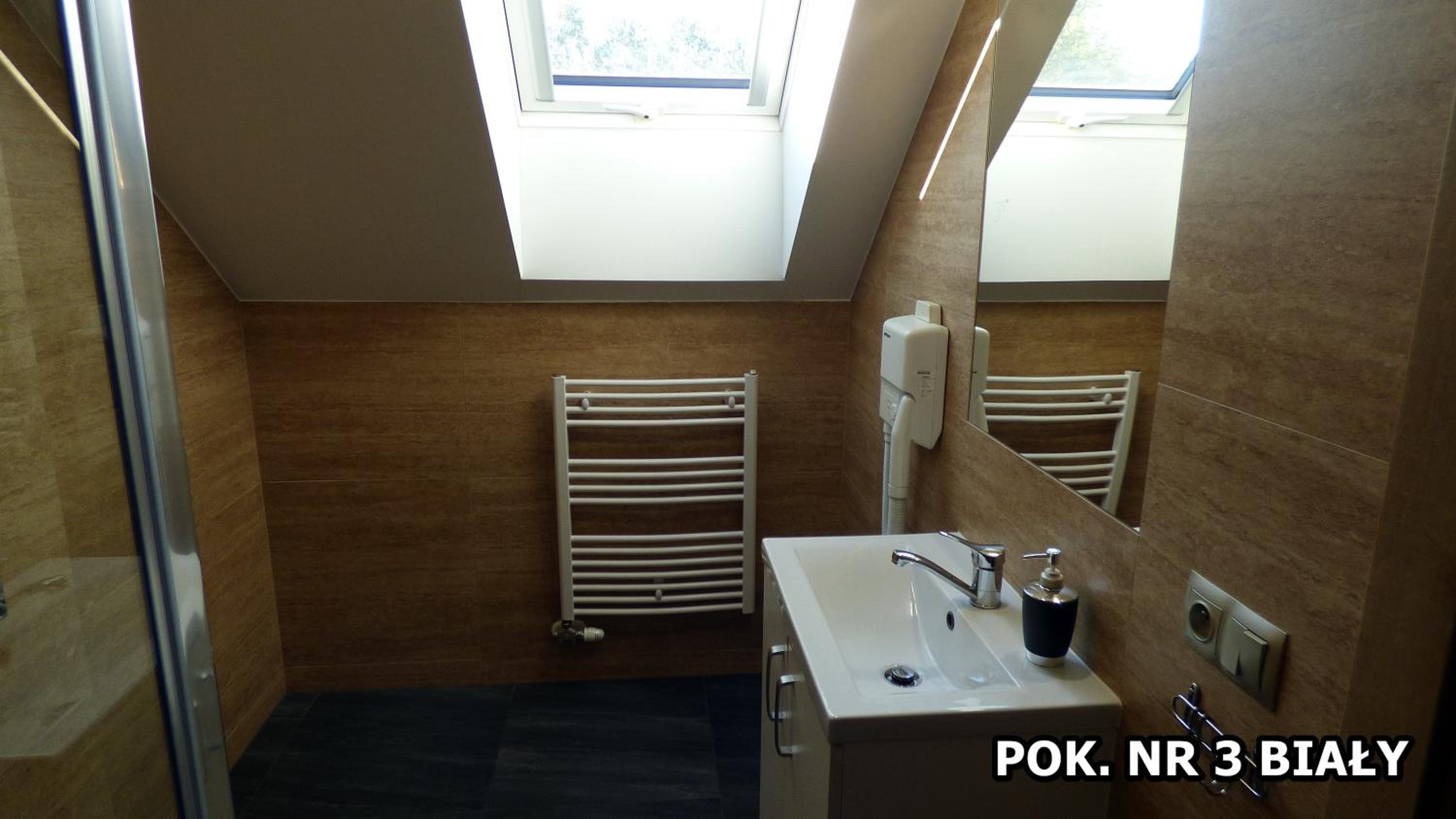 Deluxe Triple Room - Photo 26