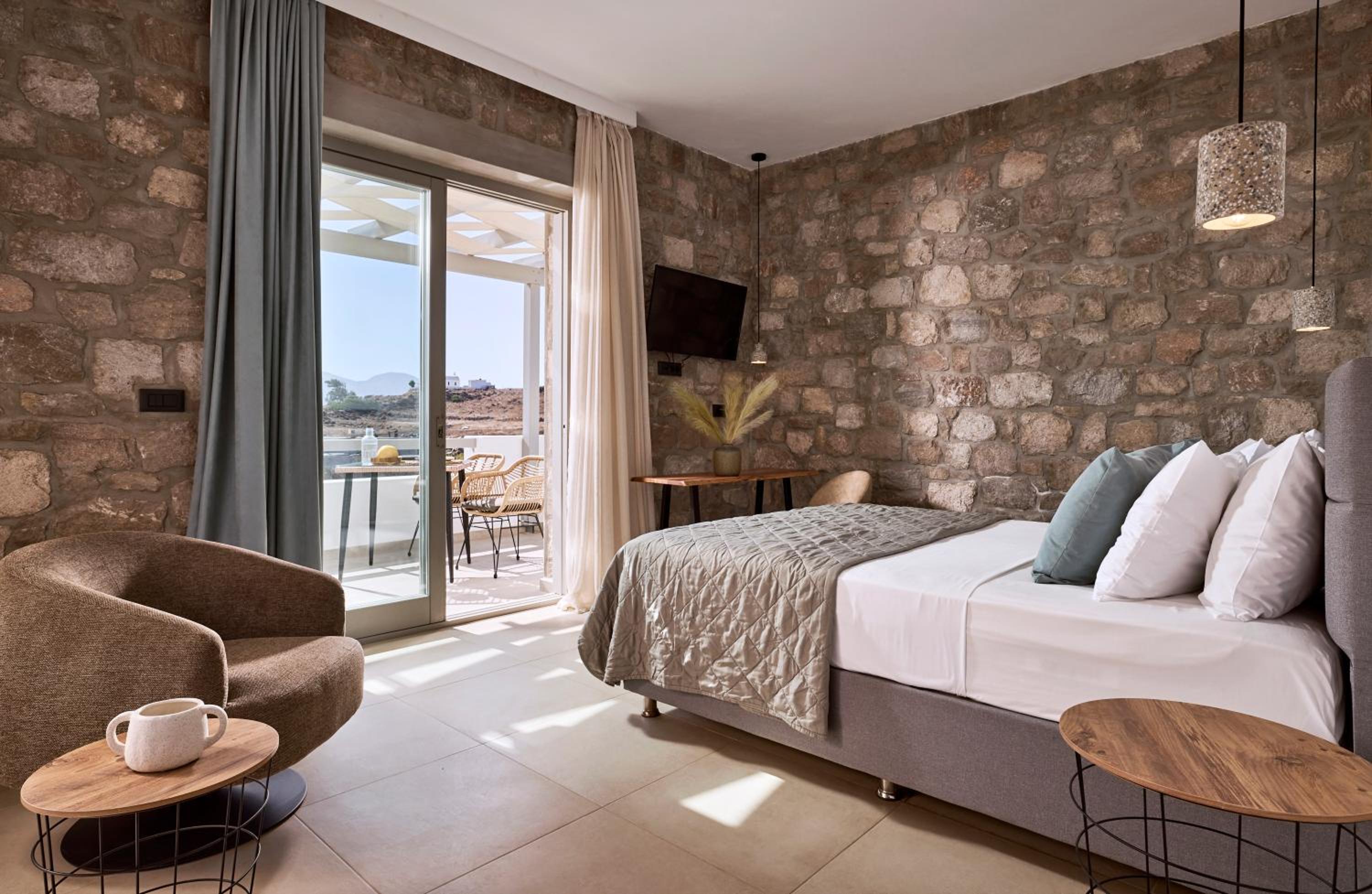 Deluxe Double Room with Balcony and Sea View photo 1
