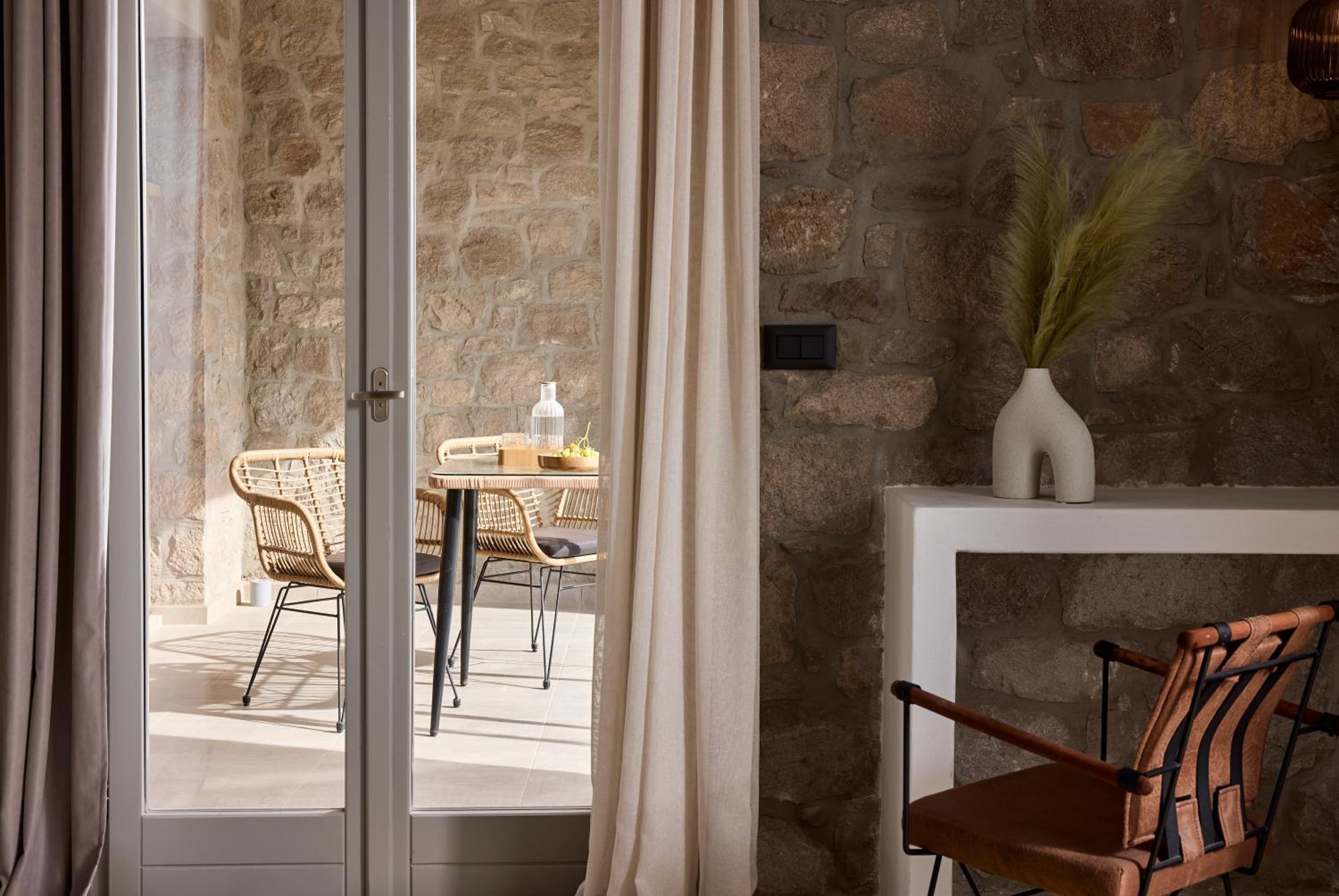 Deluxe Double Room with Sea View photo 3