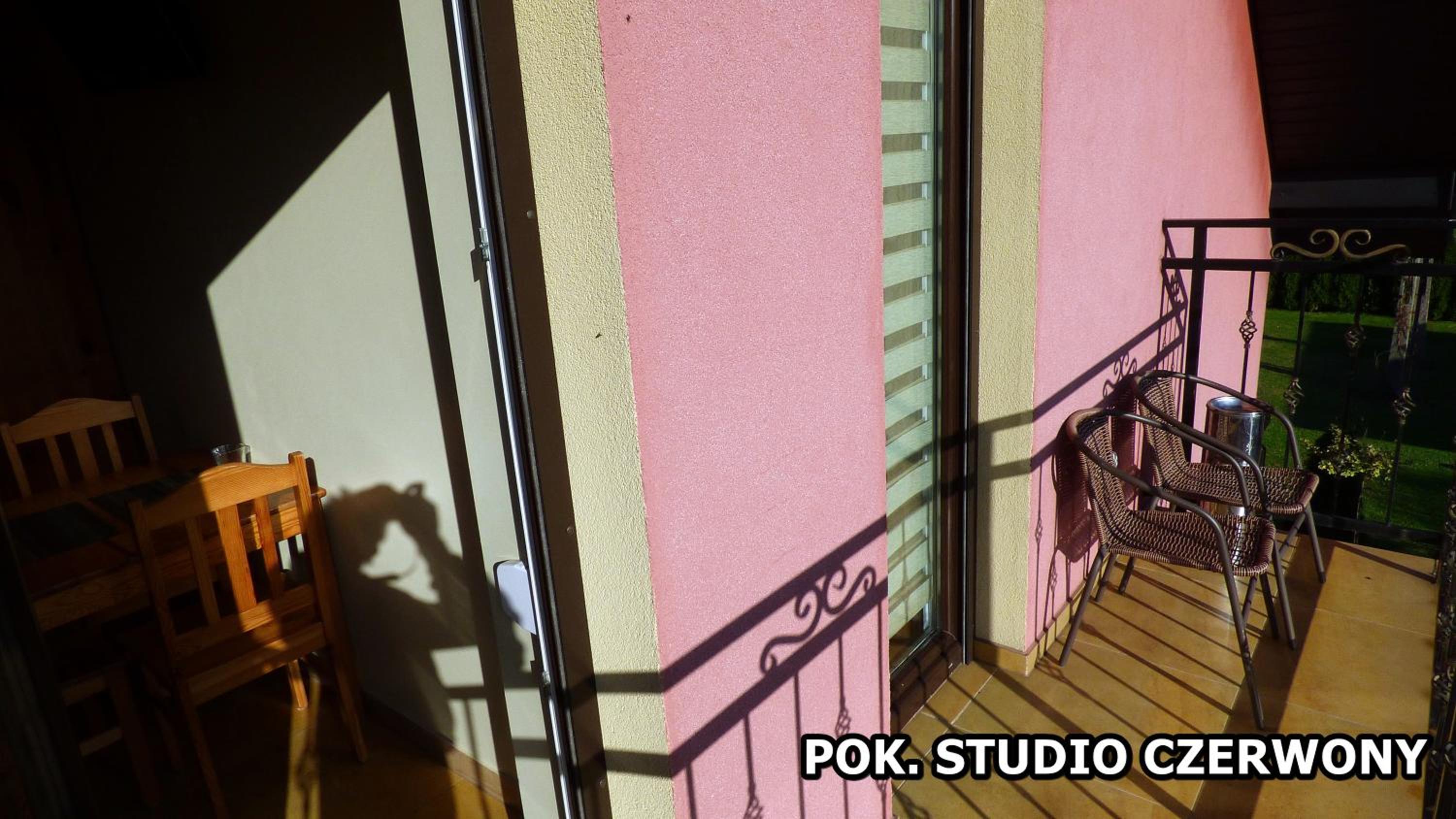 Studio with Balcony - Photo 15