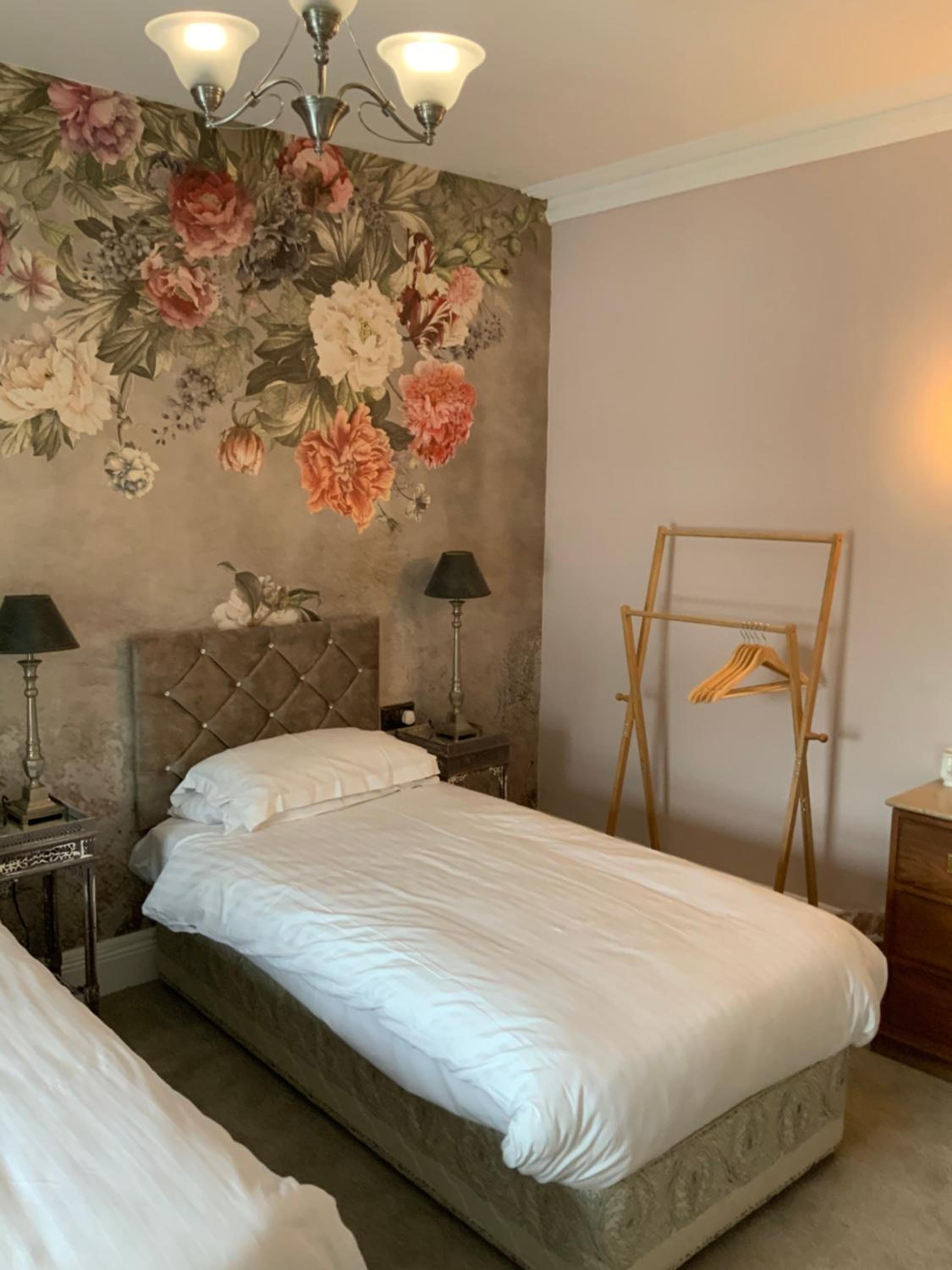 Standard Twin Room photo 3