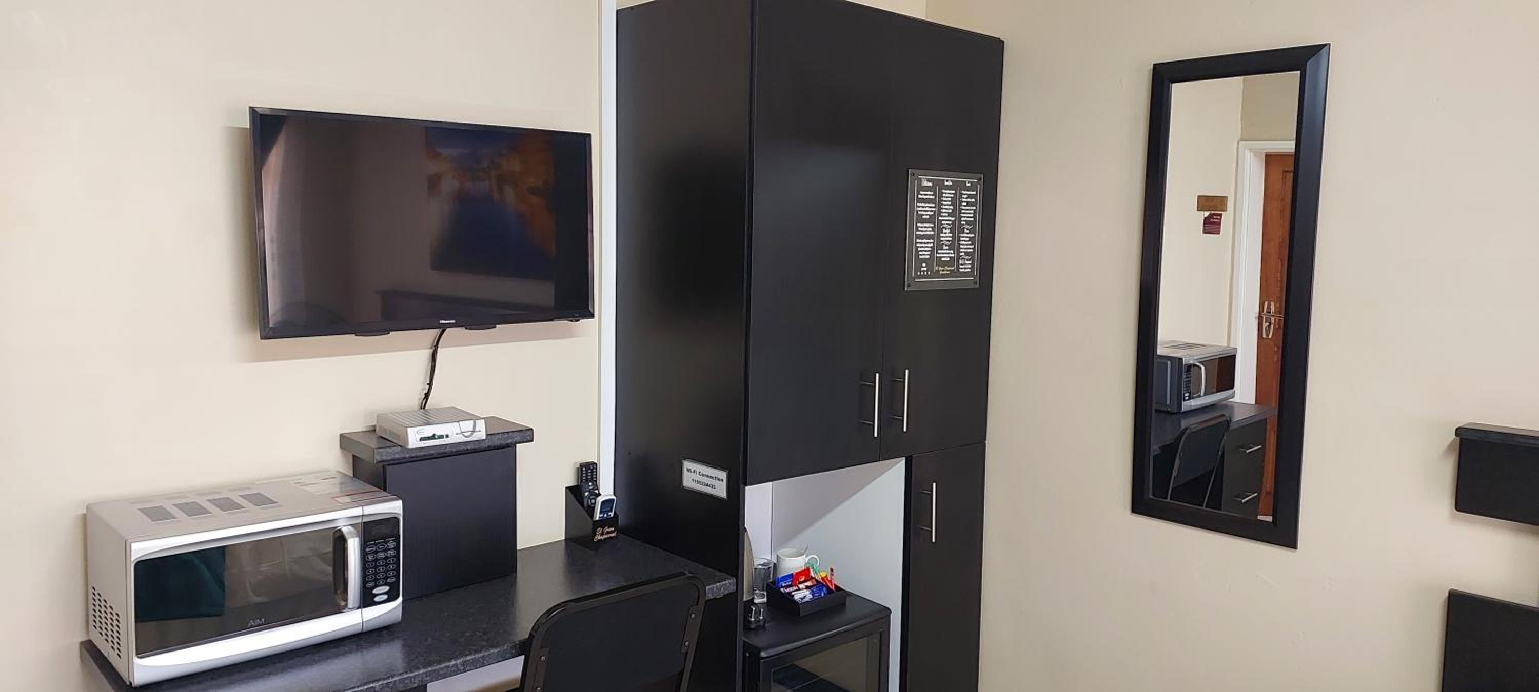 Budget Single Room photo 3