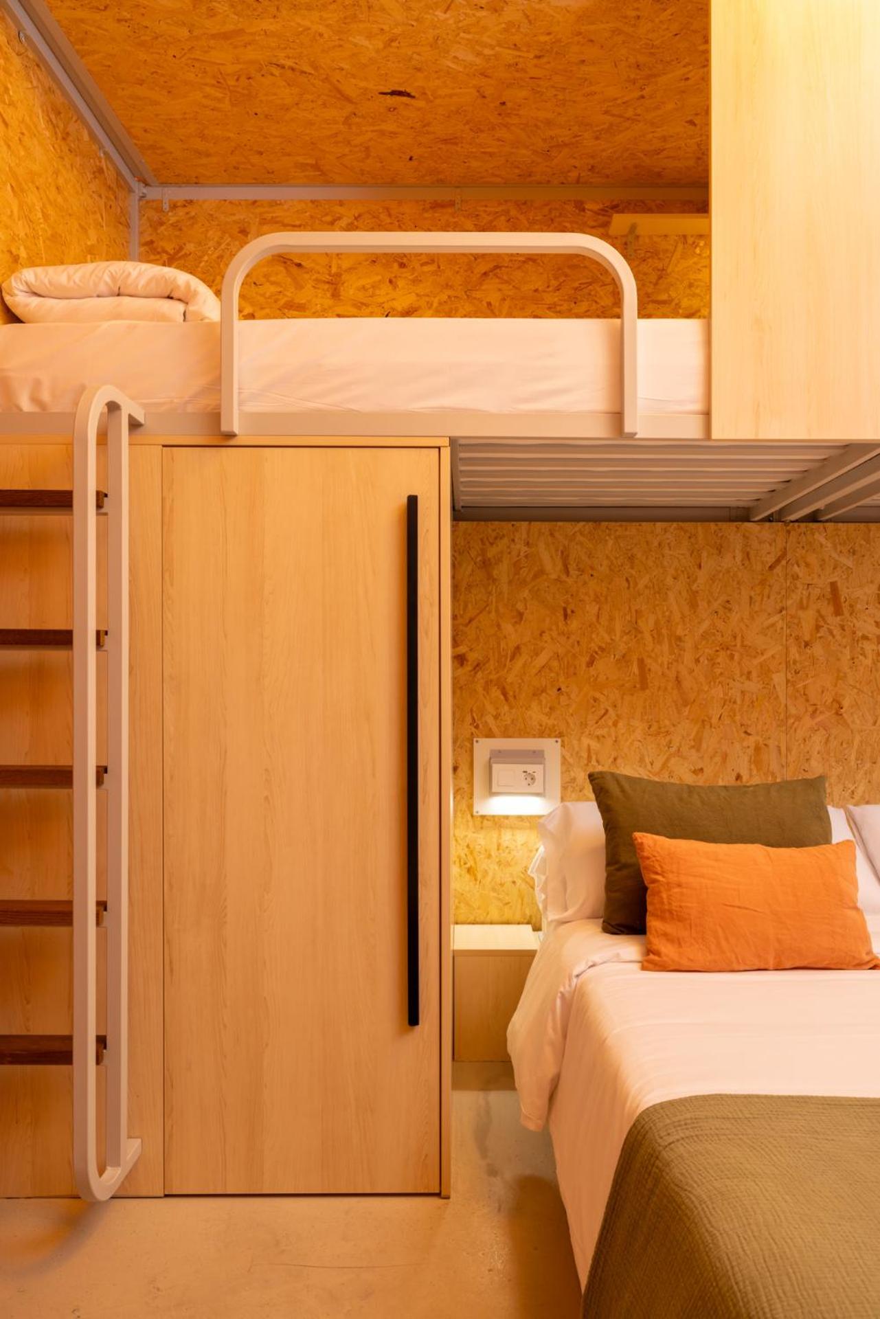  Superior Quadruple Room with Private Bathroom - Photo 2