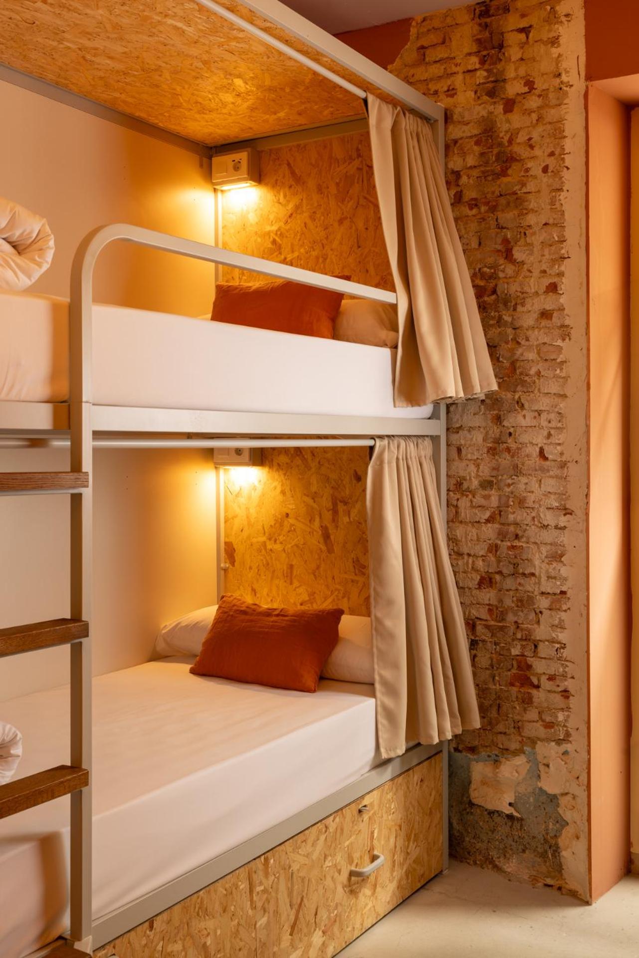 Habitación Cuádruple Estándar con Baño Privado