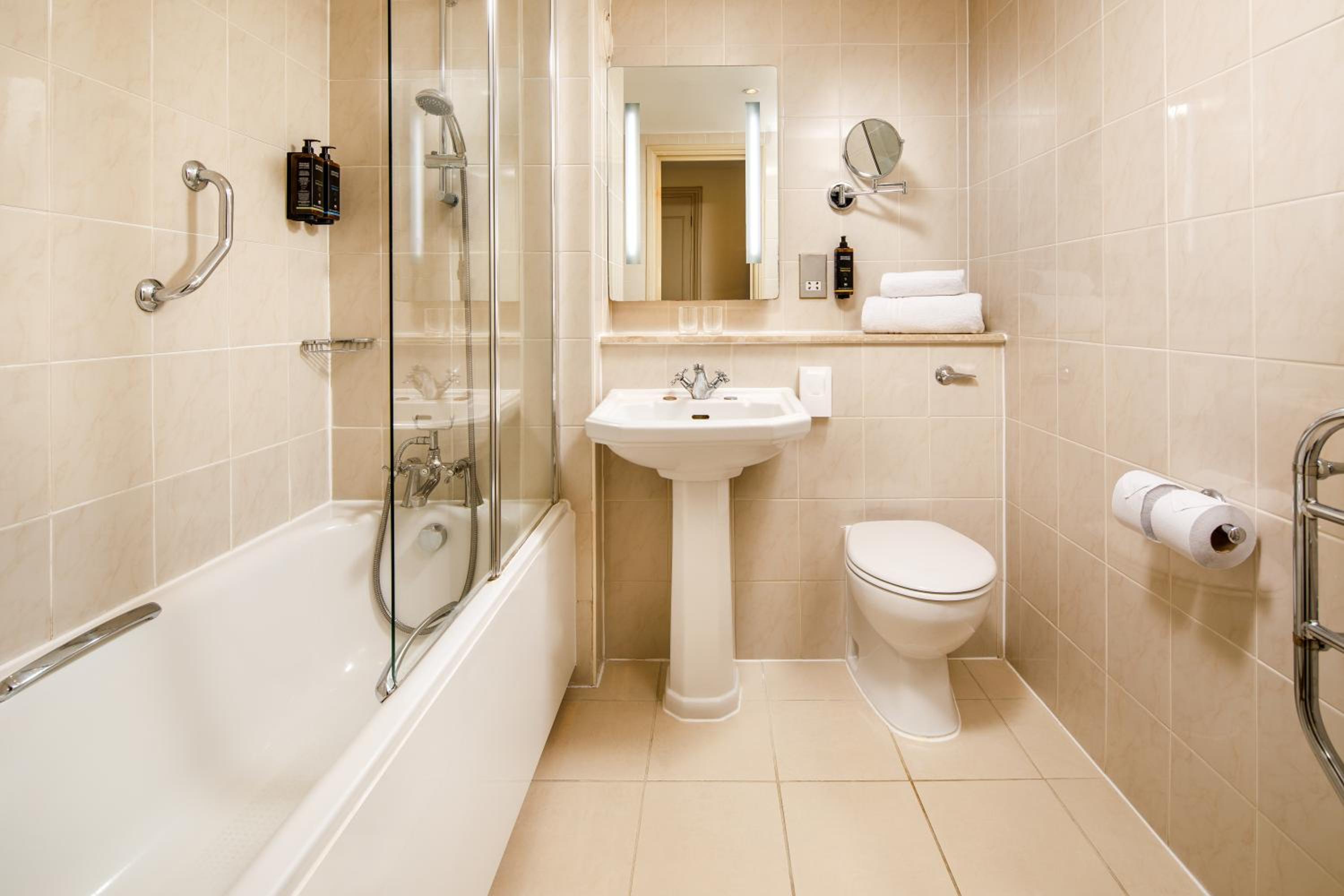 Classic Double Room - Photo 11