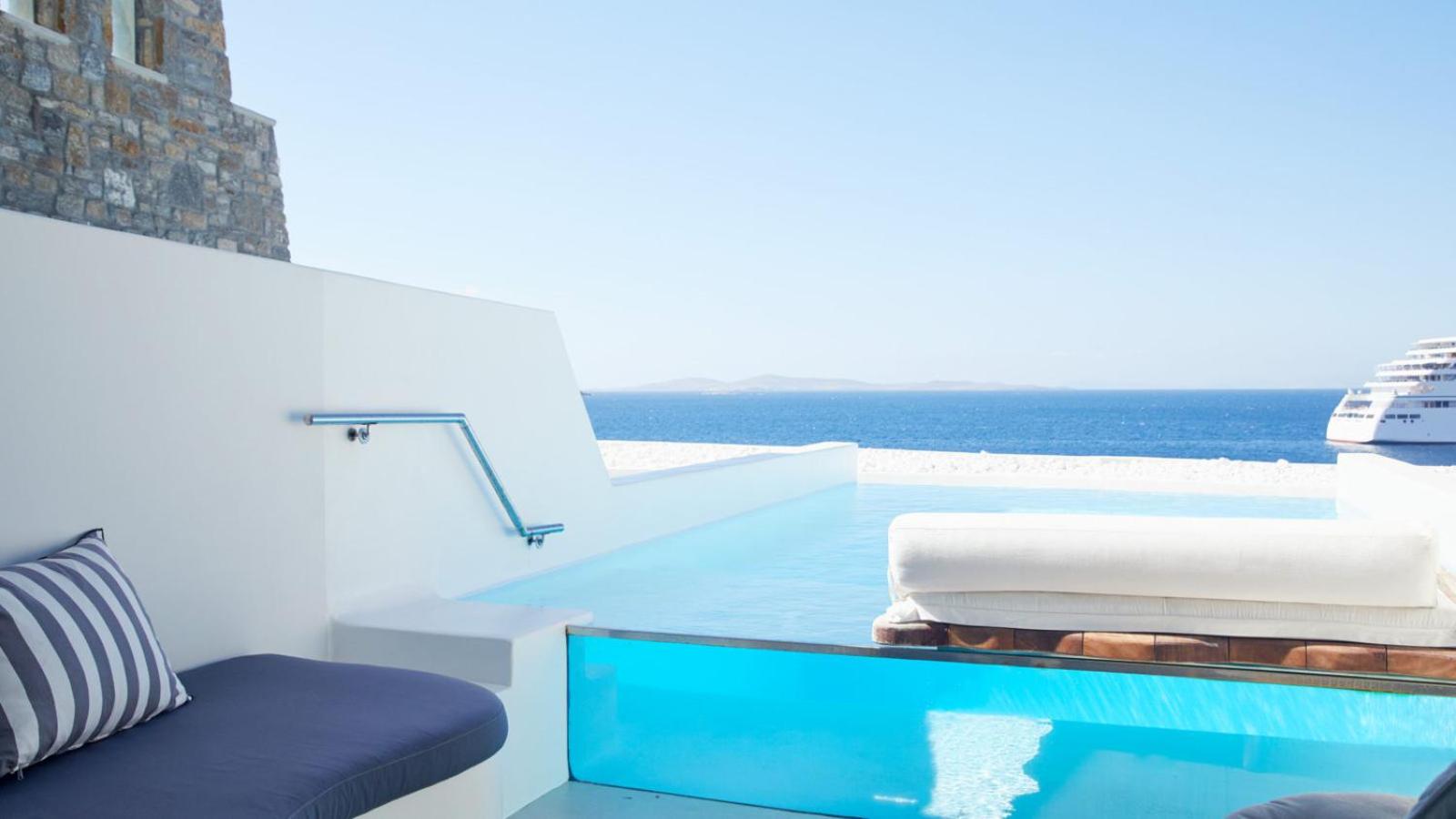 Junior Suite with Pool photo 2