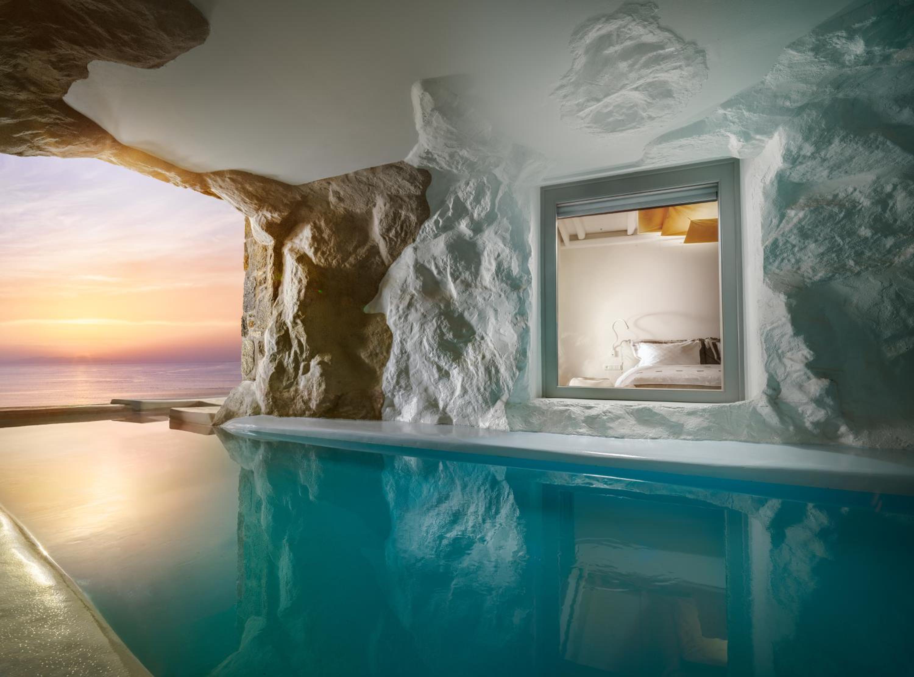 Cave Pool Suite photo 3