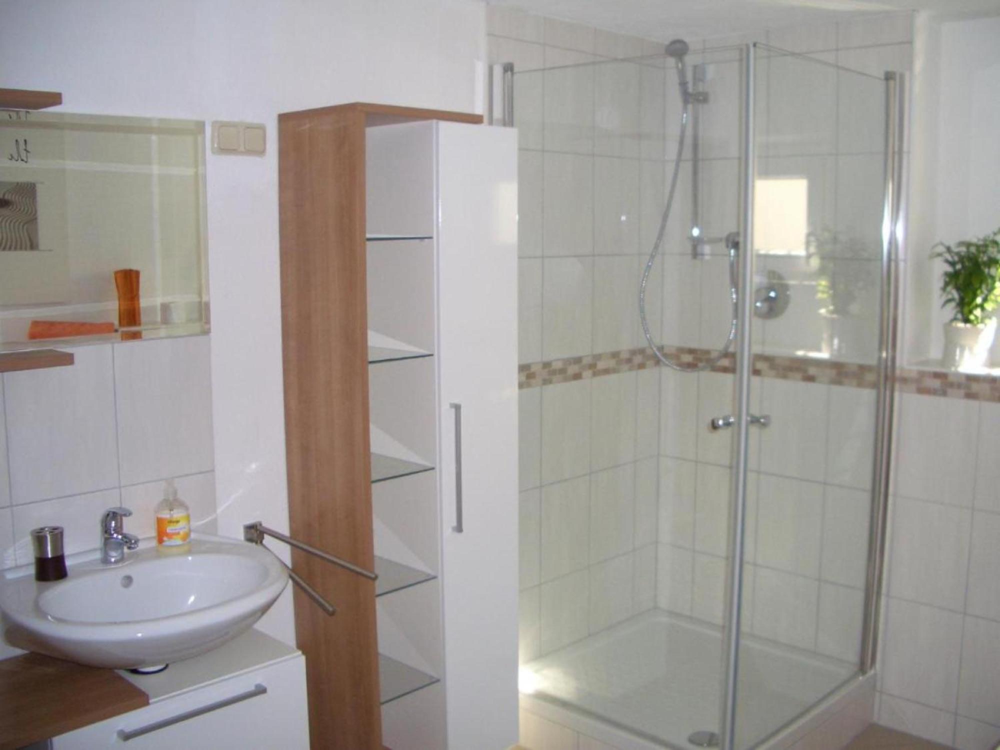 Three-Bedroom Apartment with Mountain View photo 2