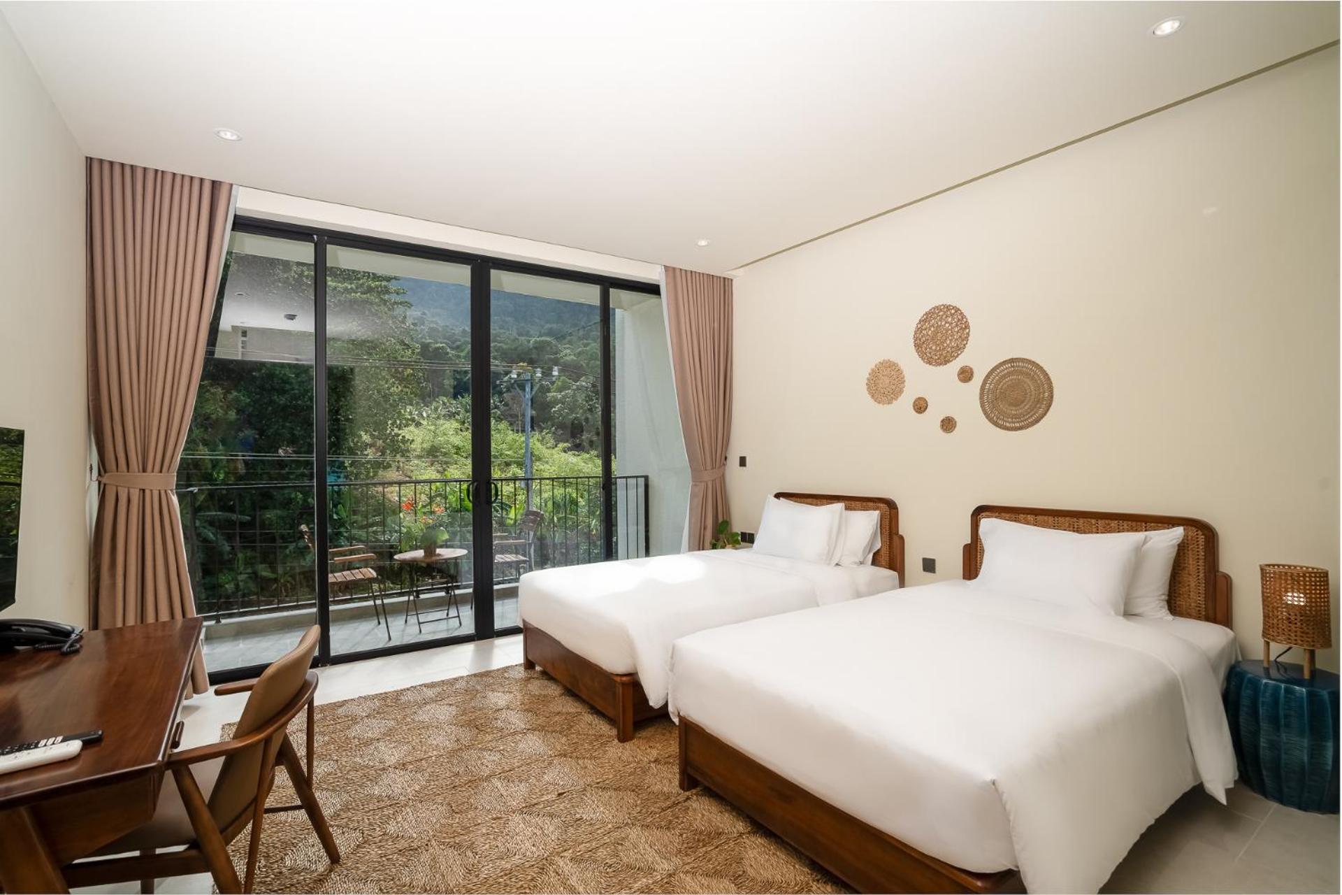 Twin Room With Mountain View