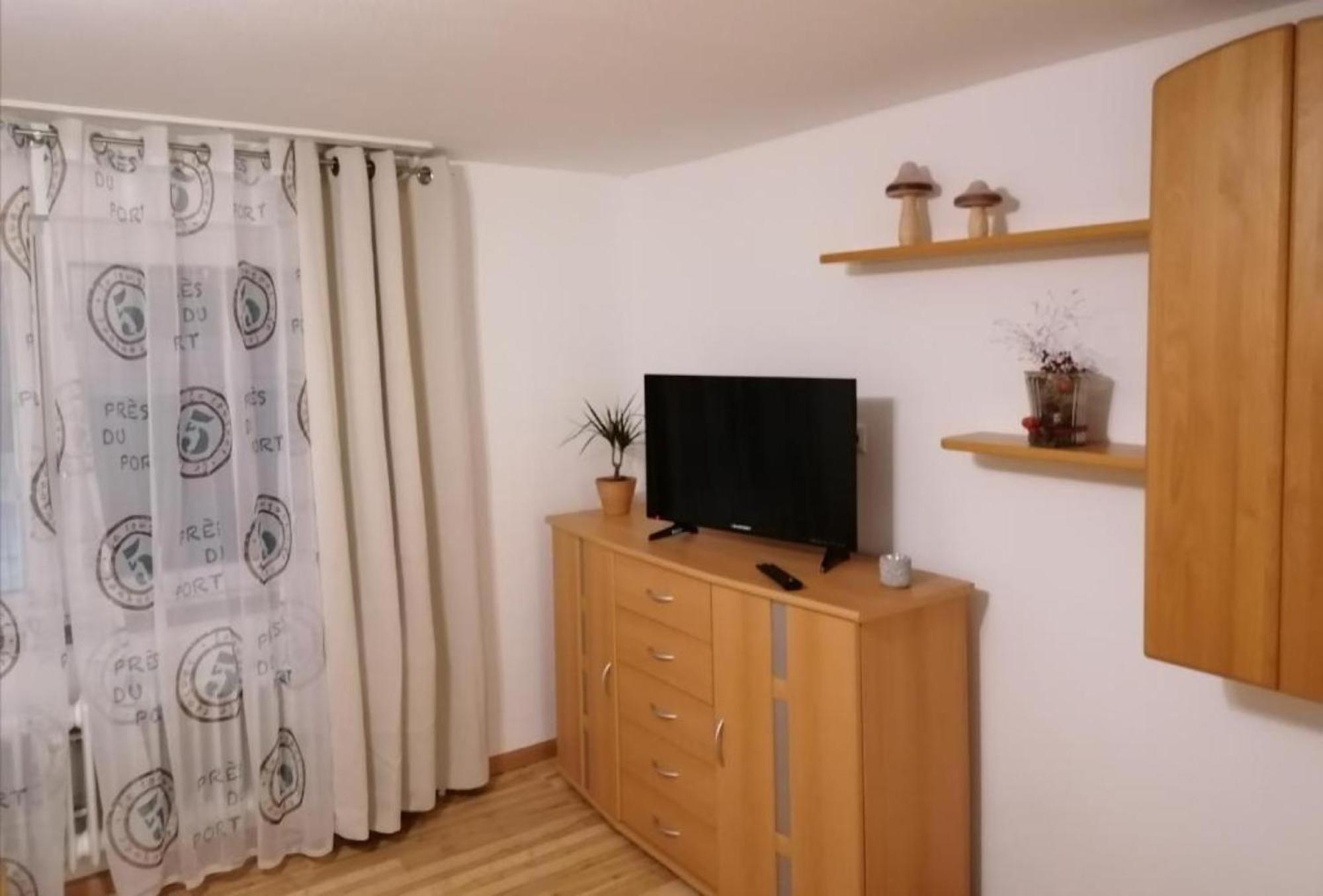 Two-Bedroom Superior Apartment photo 2