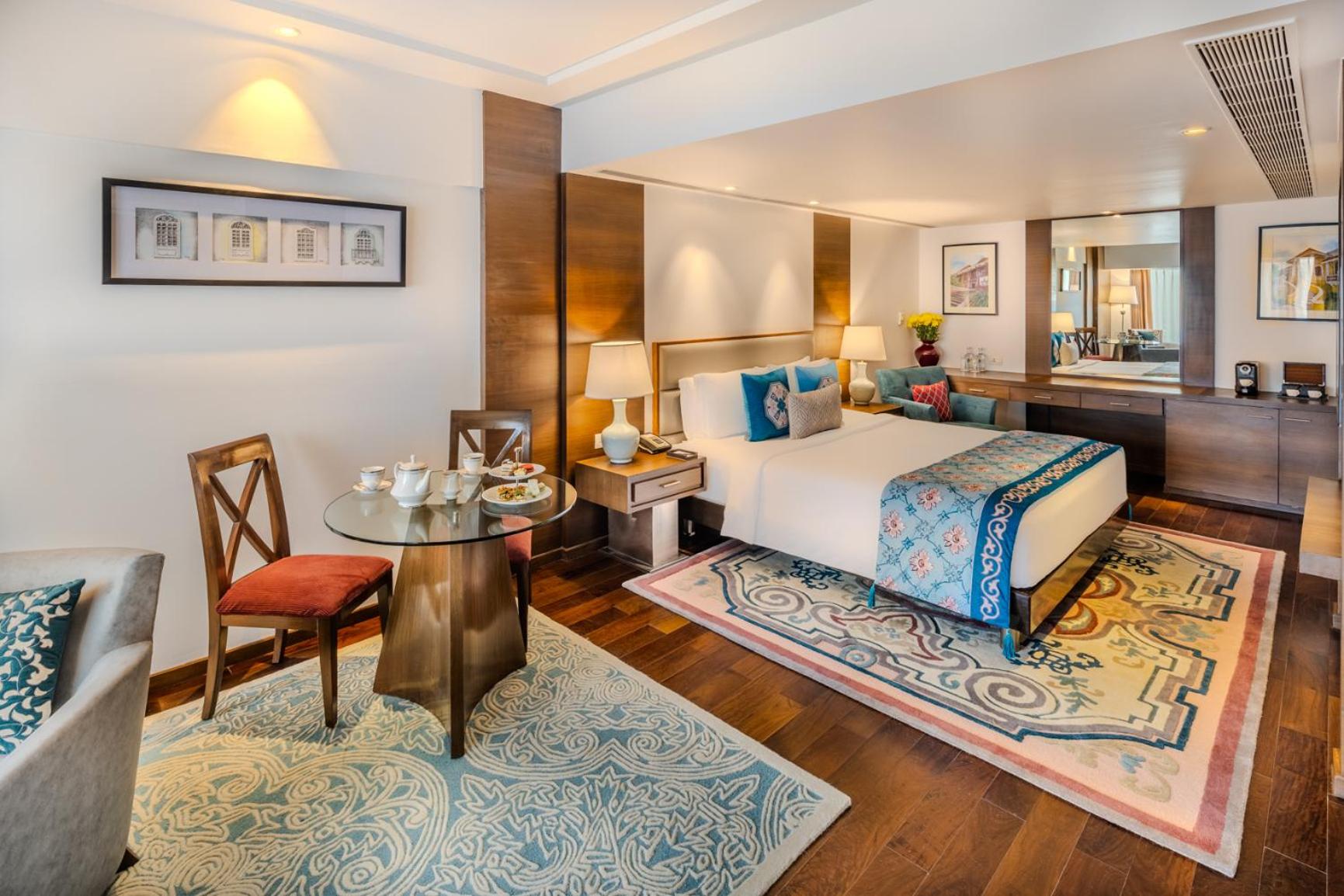 Vivanta Suite City View King Bed photo