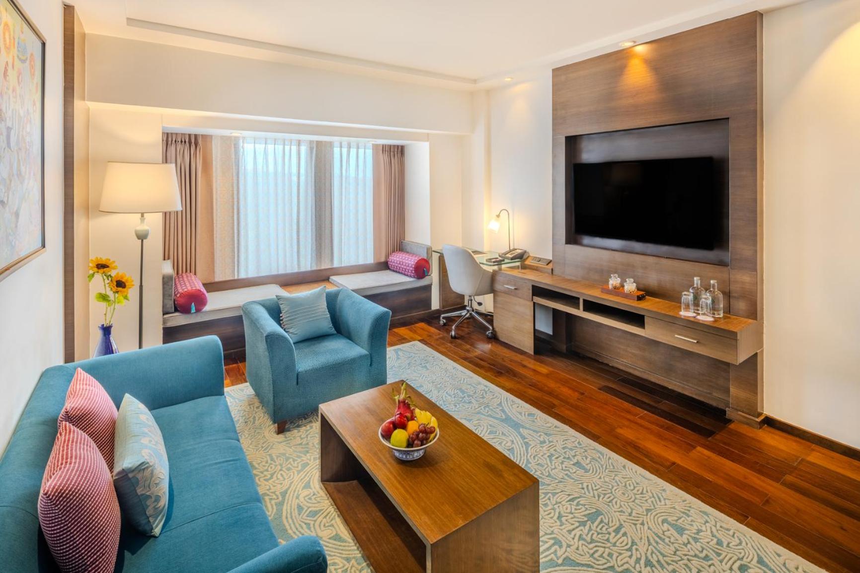 Vivanta Suite City View King Bed