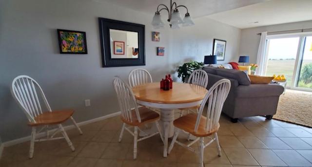 Two-Bedroom House photo 3