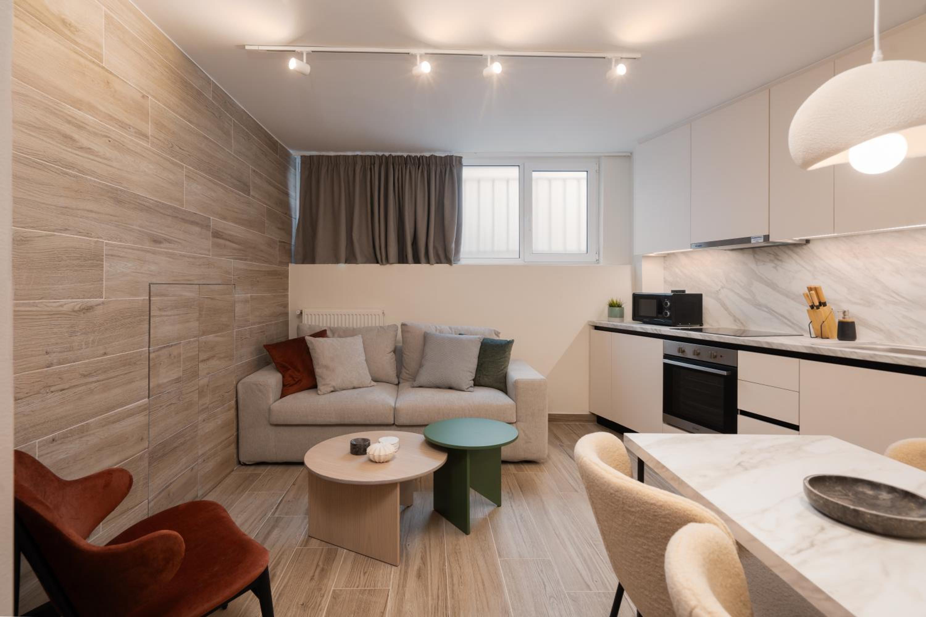 One-Bedroom Deluxe Apartment