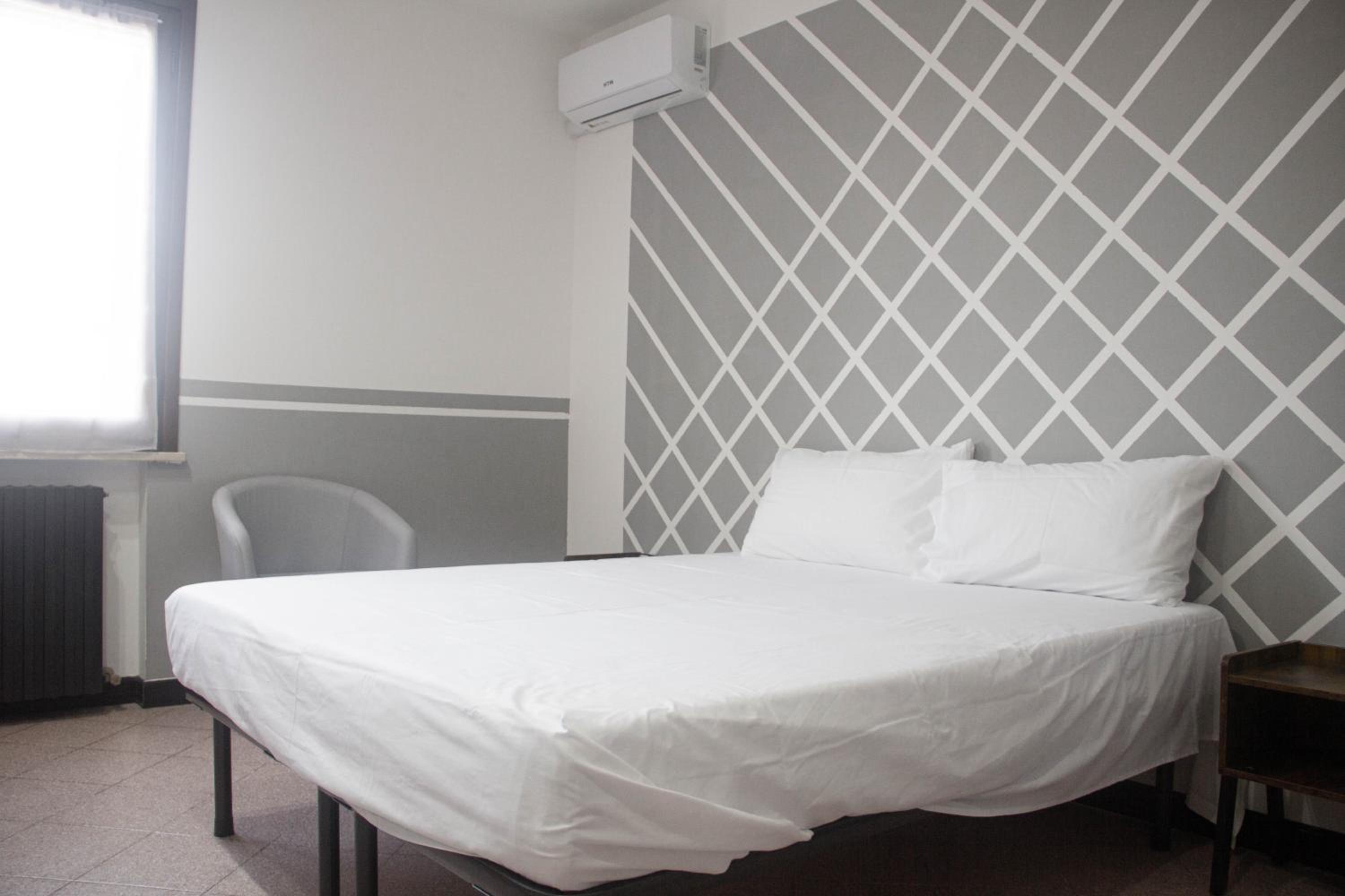 Double Room with Private Bathroom photo 1