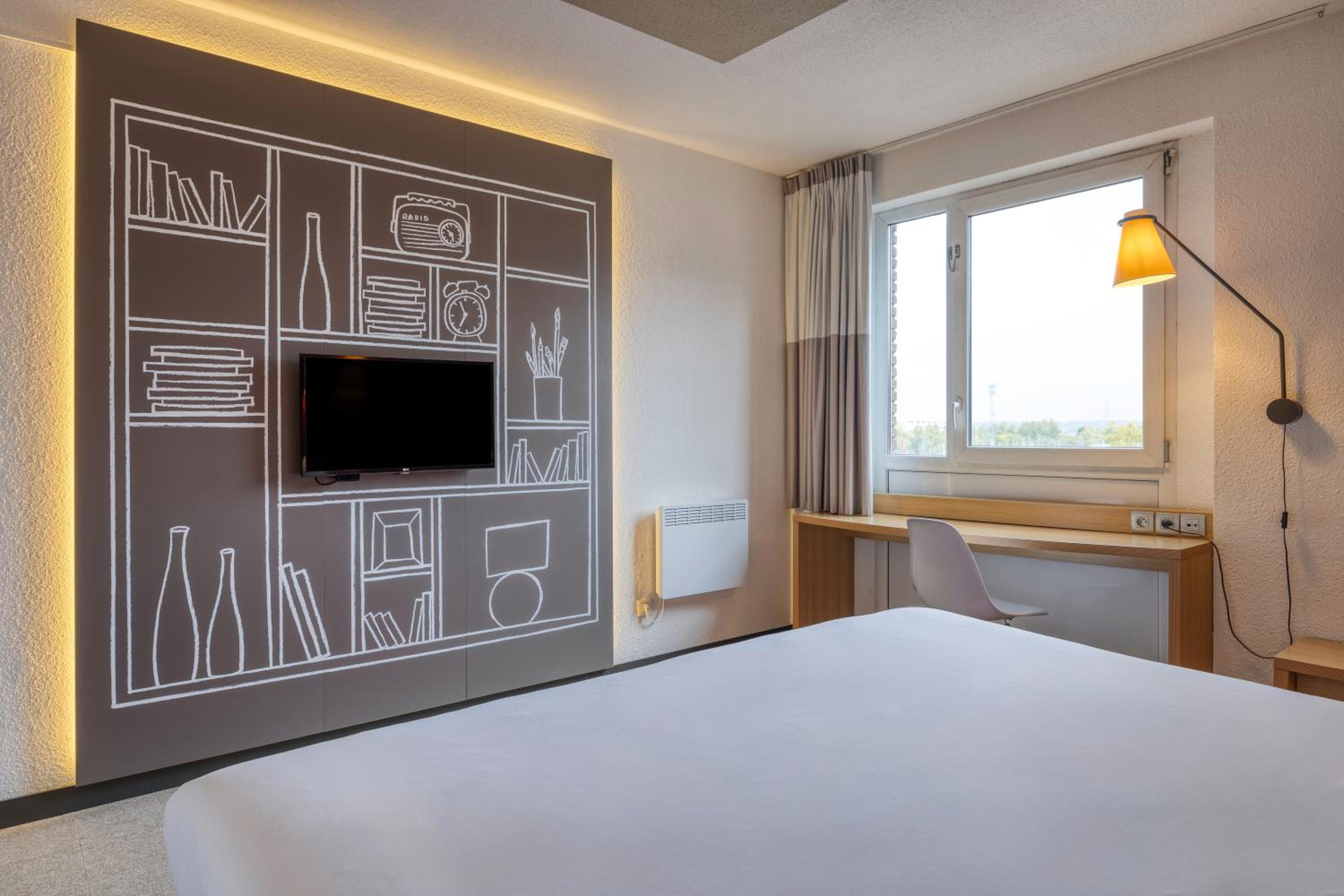 Double Room - Photo 5