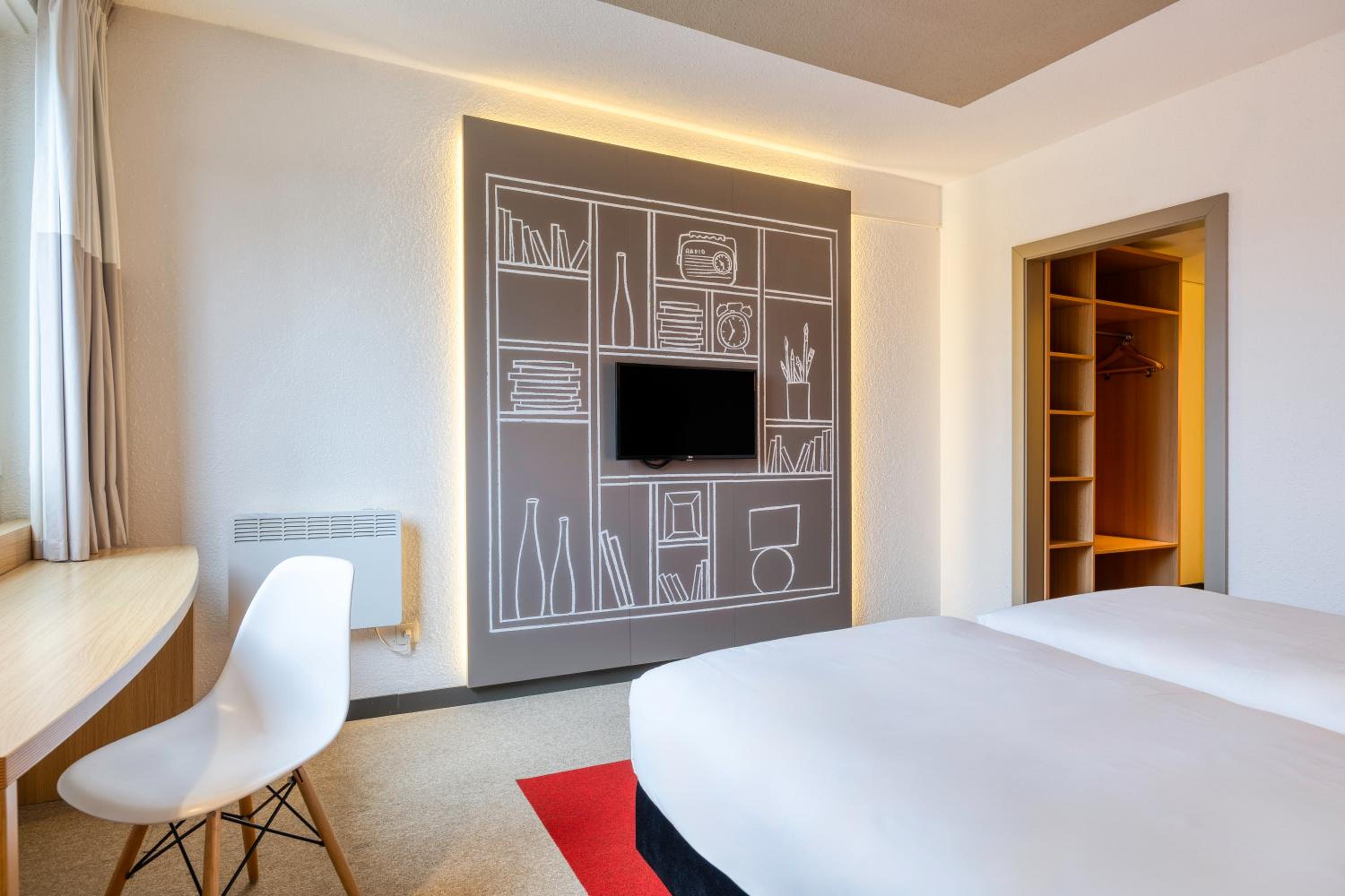 Twin Room - Photo 1