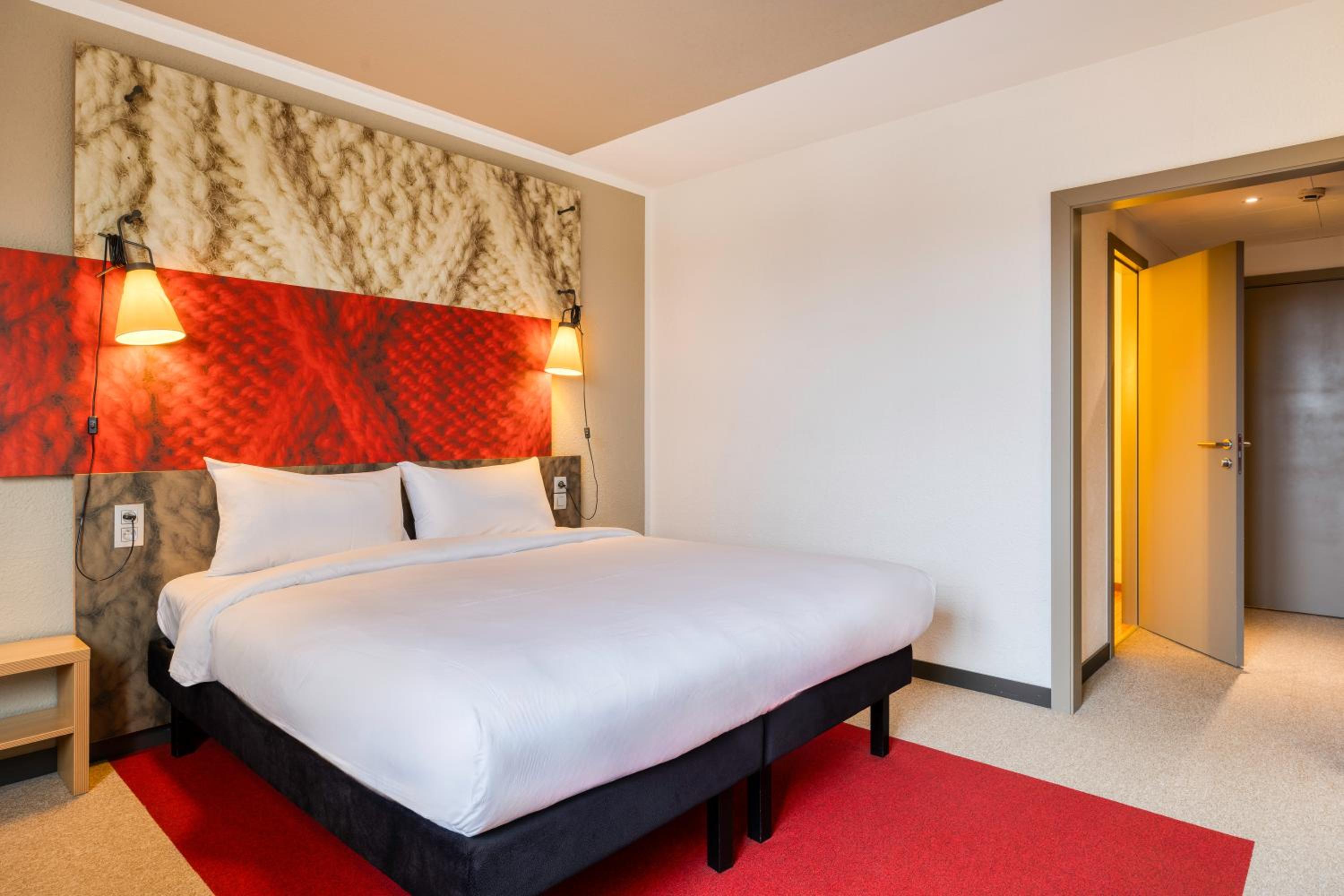 Double Room - Photo 6