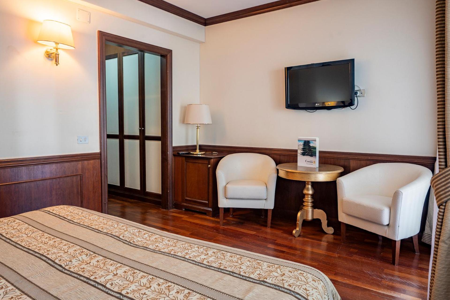 Large Double Room - Photo 2