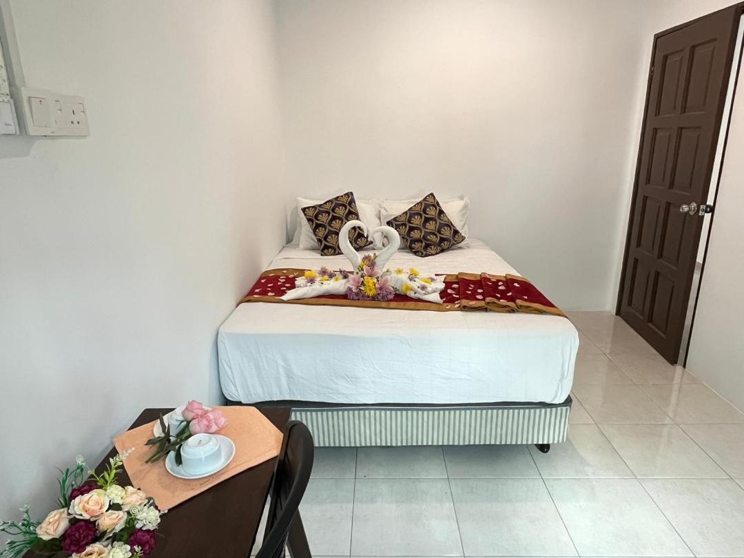 Budget Double Room - Photo 1