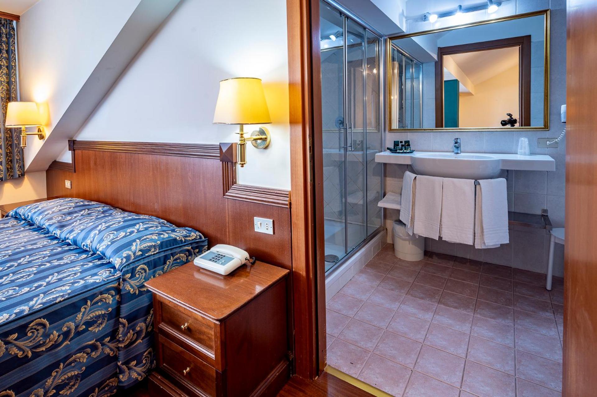 Comfort Quadruple Room - Photo 3