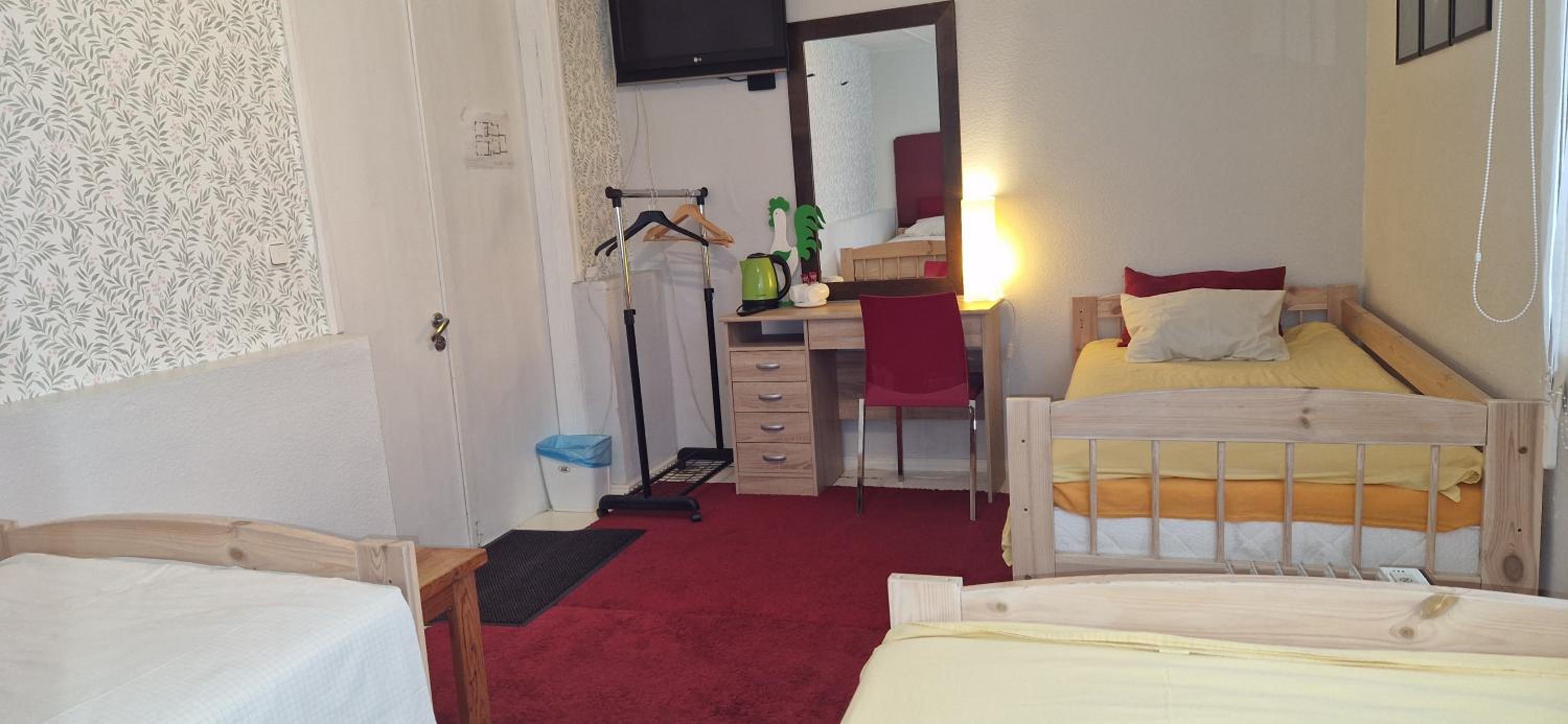 Twin Room With Shared Toilet