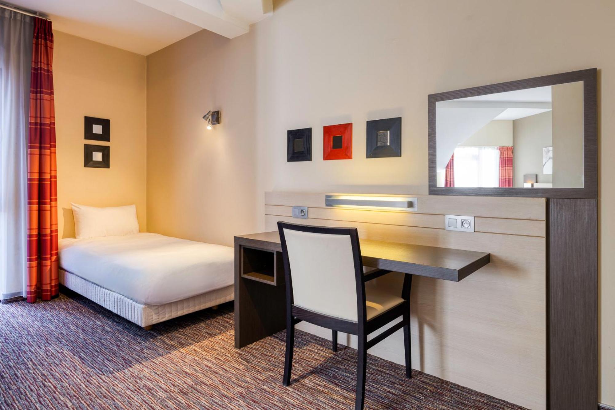 Triple Room - Photo 6