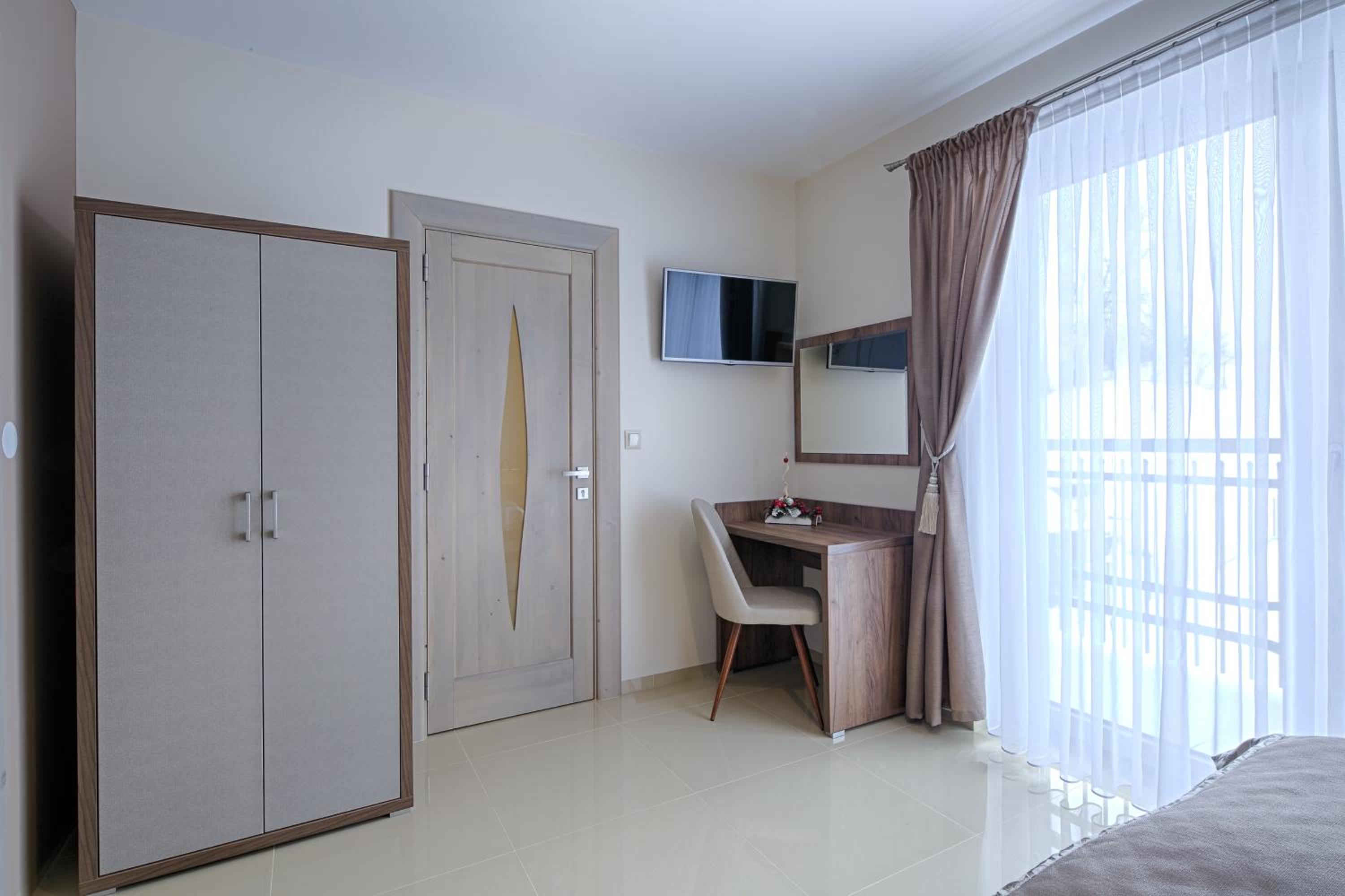 Double Room with Balcony photo 2