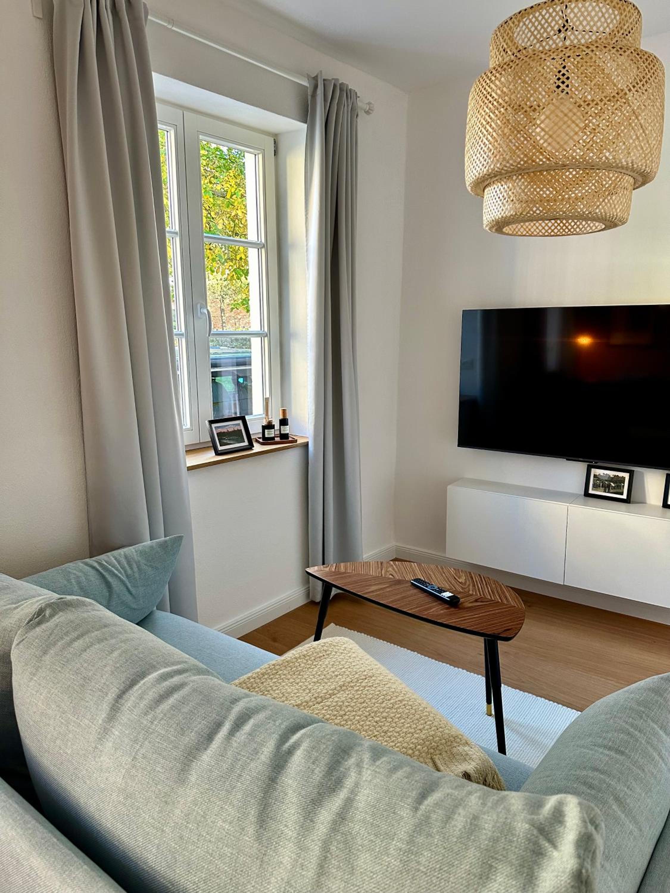 One-Bedroom Apartment photo 1