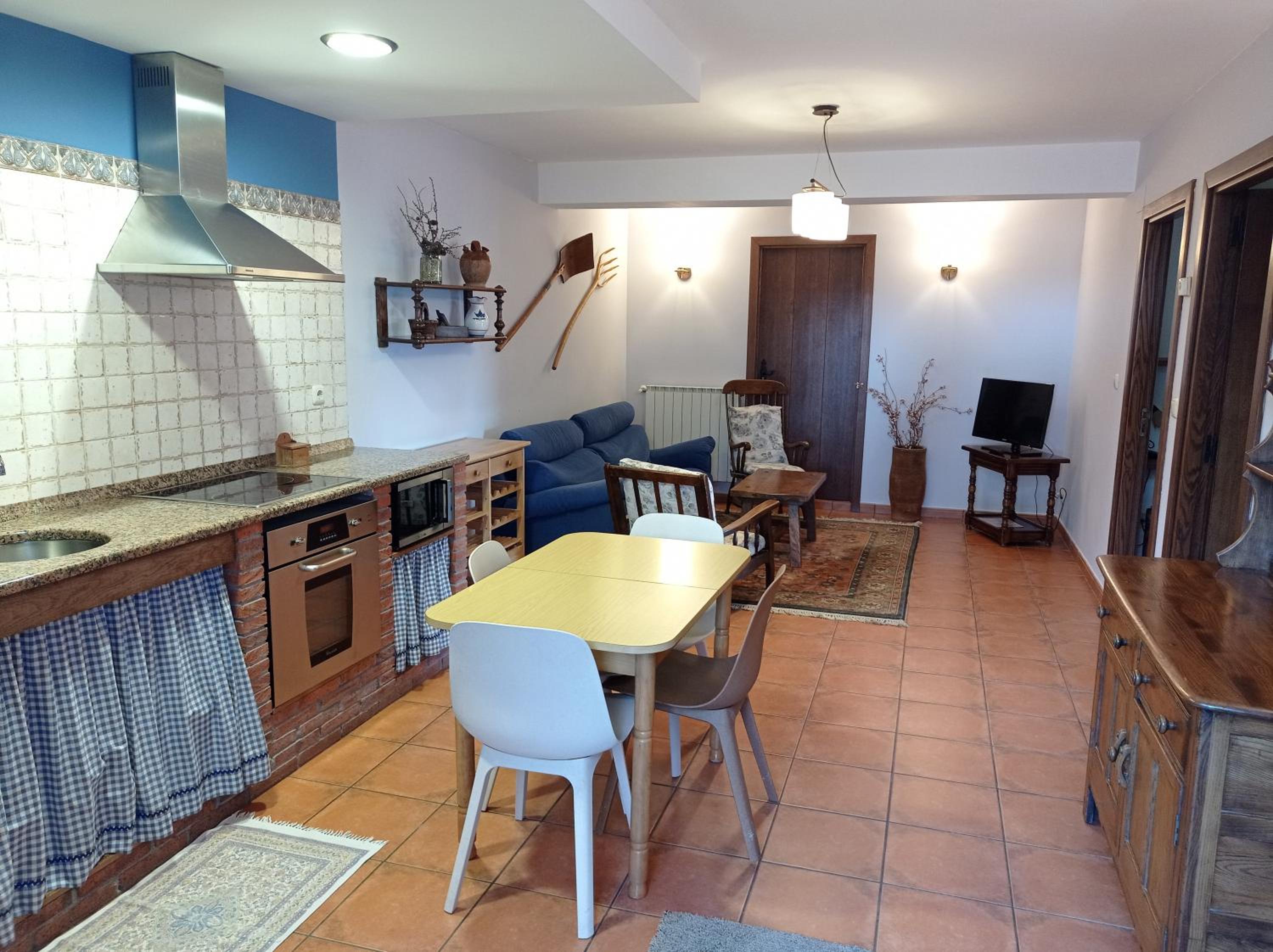 Two-Bedroom Deluxe Apartment with Garden View photo 3