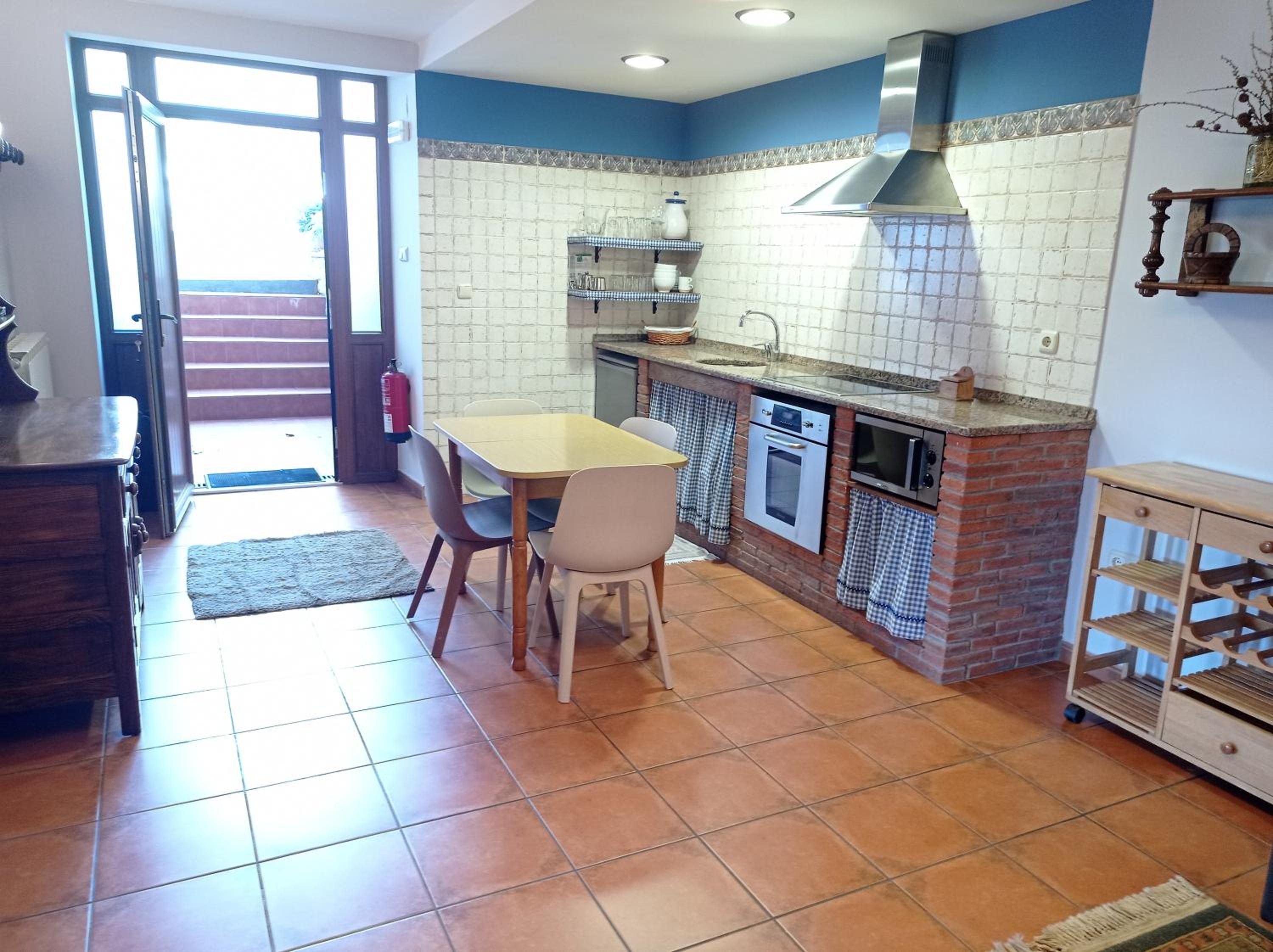 Two-Bedroom Deluxe Apartment with Garden View photo 2