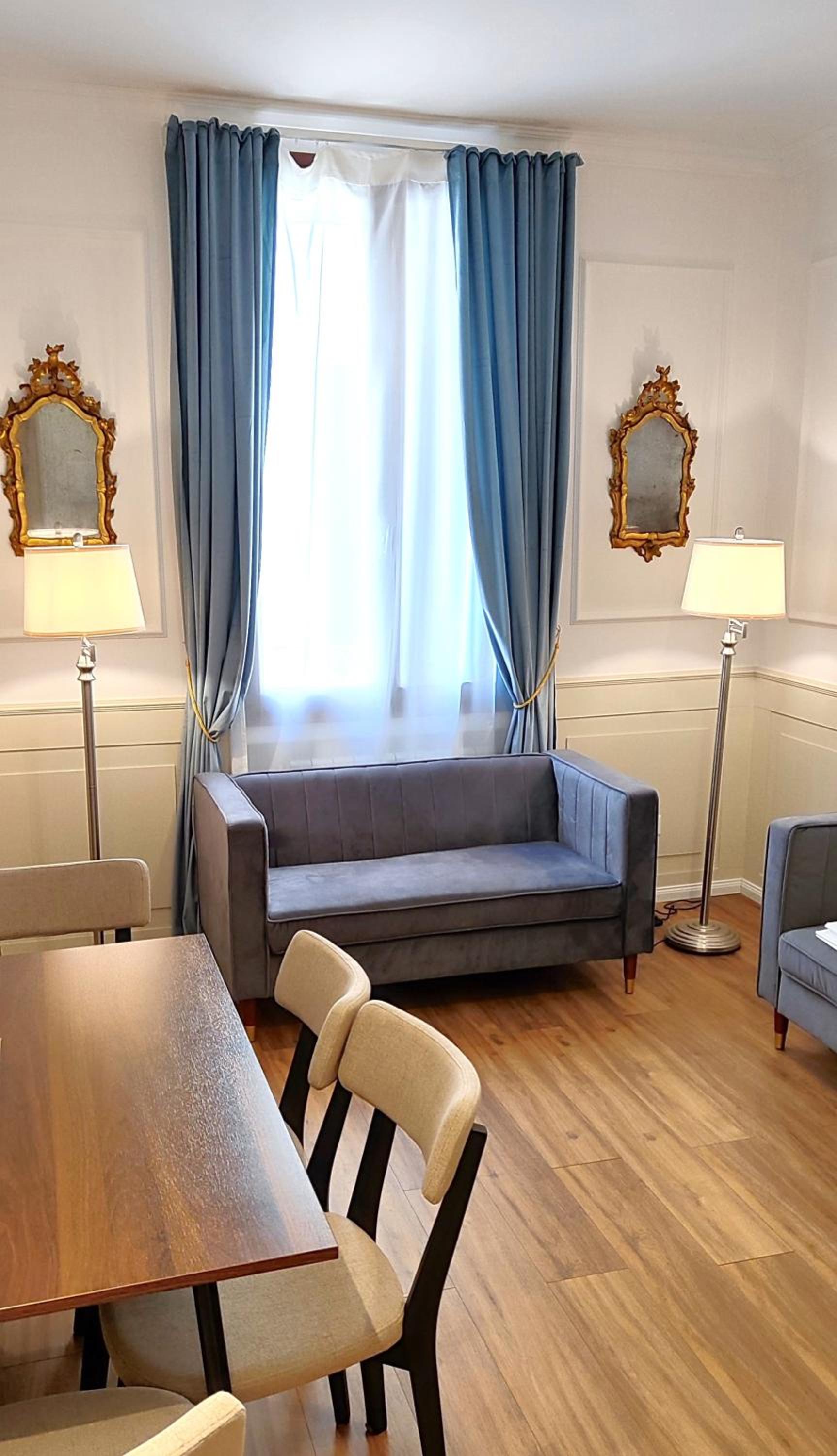 One-Bedroom Apartment photo 2